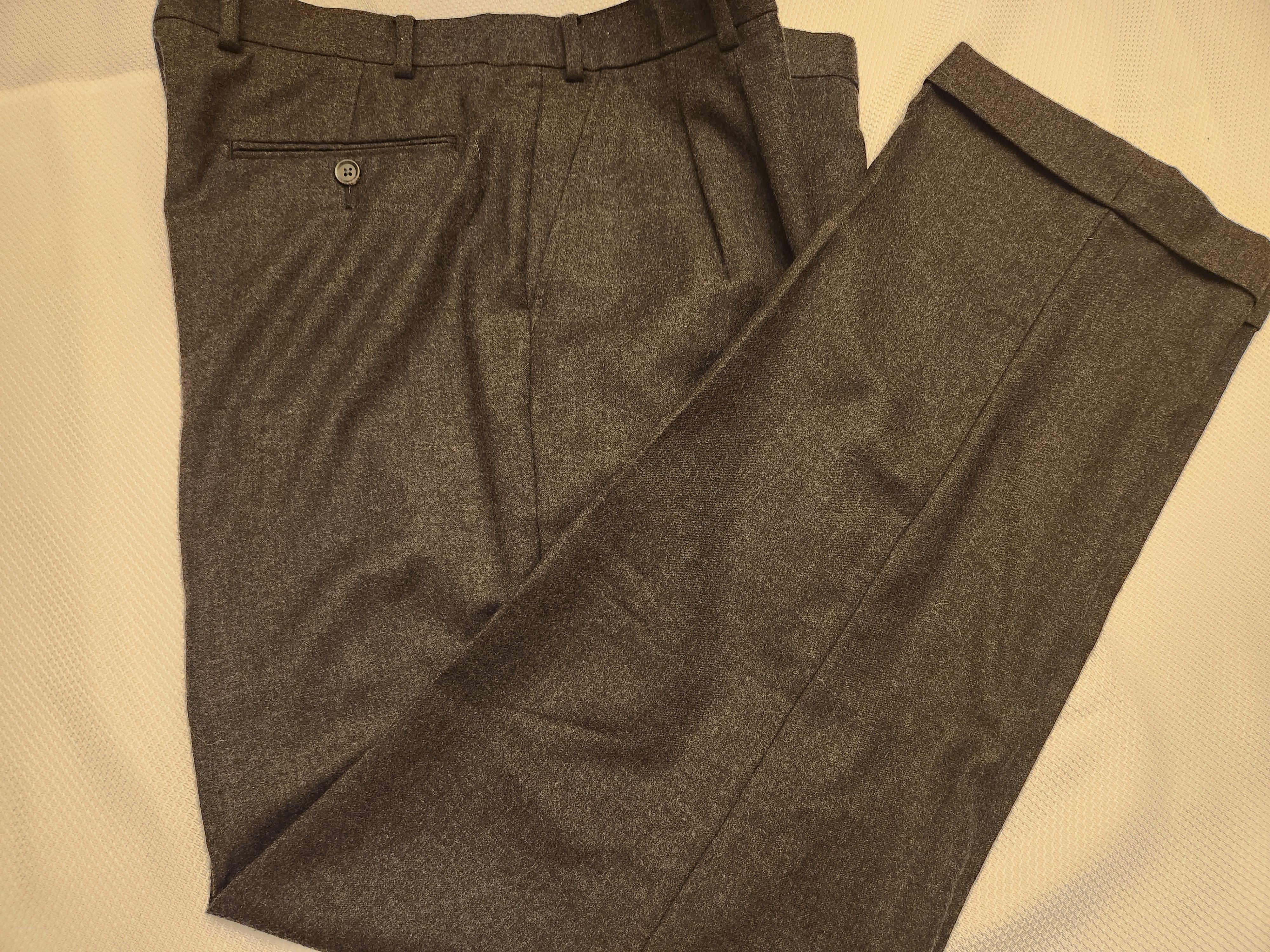 Paul Fredrick Vintage 90's Gray Flannel Pleated Front Dress Pants Size US 38 / EU 54 - 1 Thumbnail