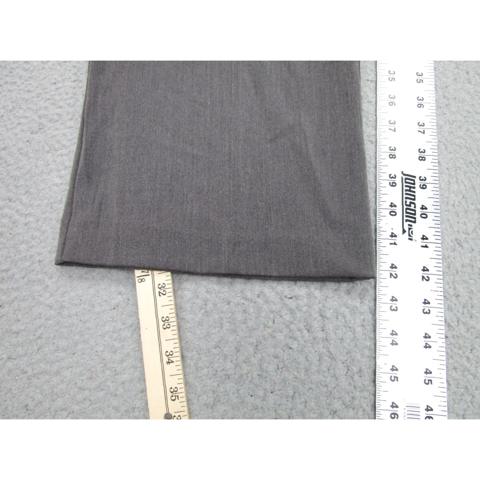Gloria Vanderbilt Gloria Vanderbilt Dress Pants Womens 18 Gray Stretch Slimming Tummy Panels Dress Pants Womens Gray Heather 18 Slacks Size 40" / US 18 - 2 Thumbnail