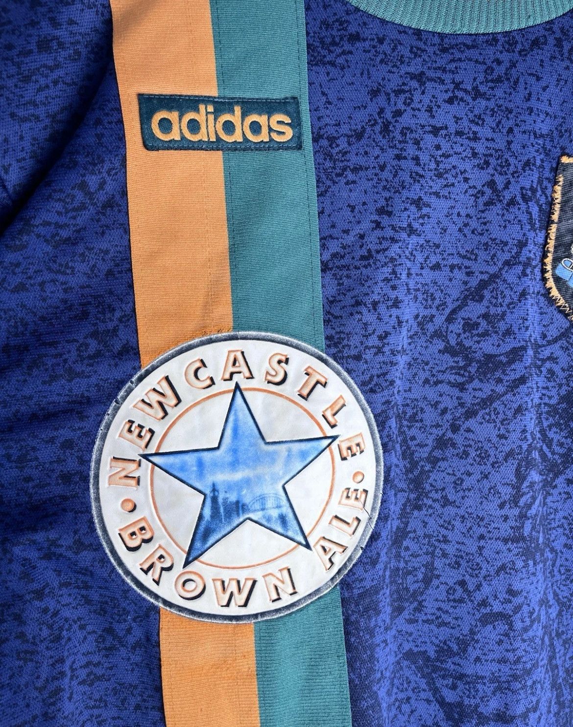 Vintage Vintage soccer jersey Adidas Newcastle United 96/97 size L Size US L / EU 52-54 / 3 - 10 Thumbnail
