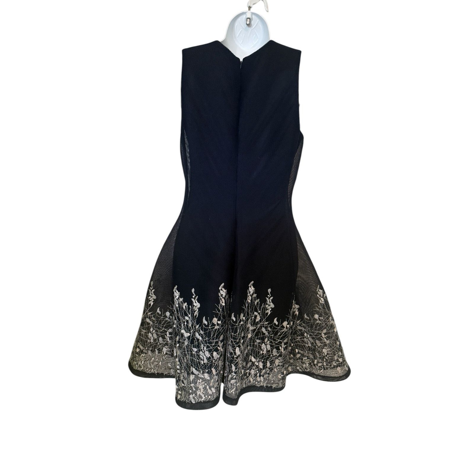 DKNY DKNY Navy Net Skirt White Embroidery Flowers/Leaves Dress 6 Size S / US 4 / IT 40 - 2 Thumbnail