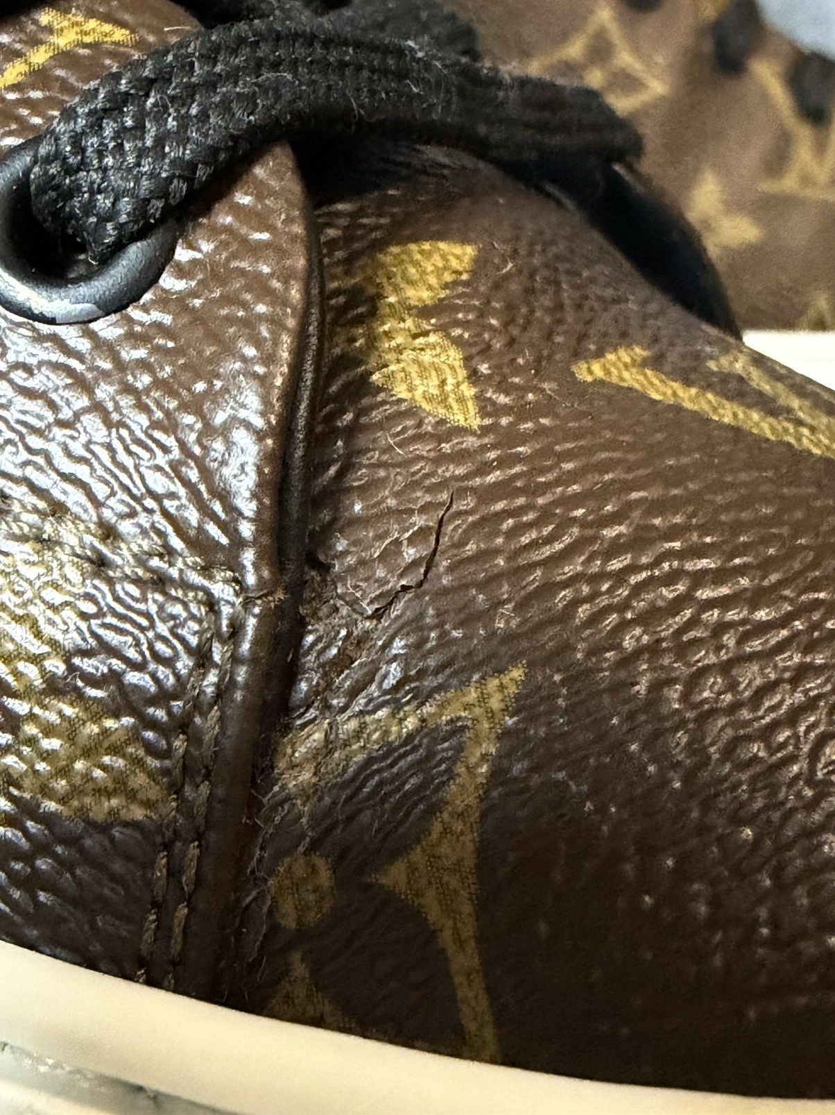 Louis Vuitton Rare Louis Vuitton Frontrow Low Top Sneakers Luxury Size US 9.5 / EU 42-43 - 24 Thumbnail