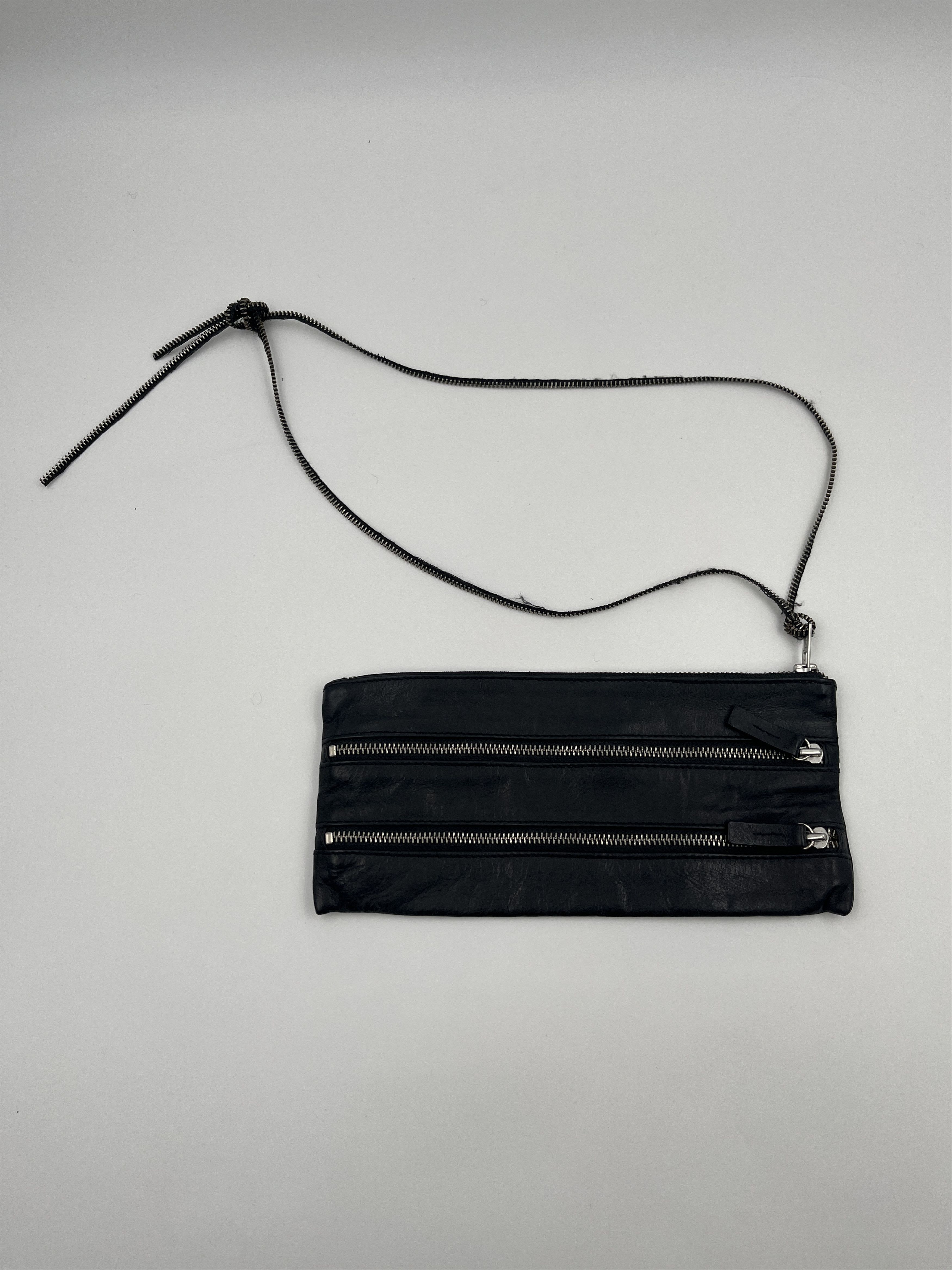 Ann Demeulemeester Black Leather Zipper Clutch With One-Side Strap Size ONE SIZE - 1 Thumbnail