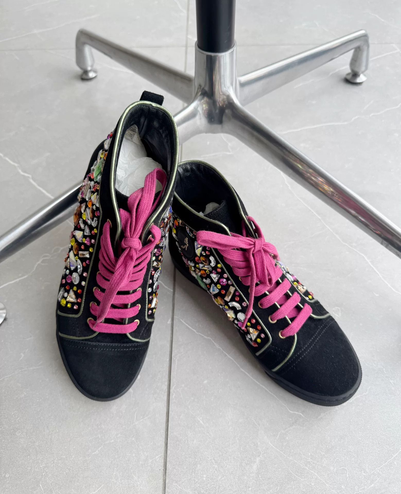 Christian Louboutin Christian Louboutin Diamond Rivet High-Top Size US 5 / IT 35 - 1 Thumbnail