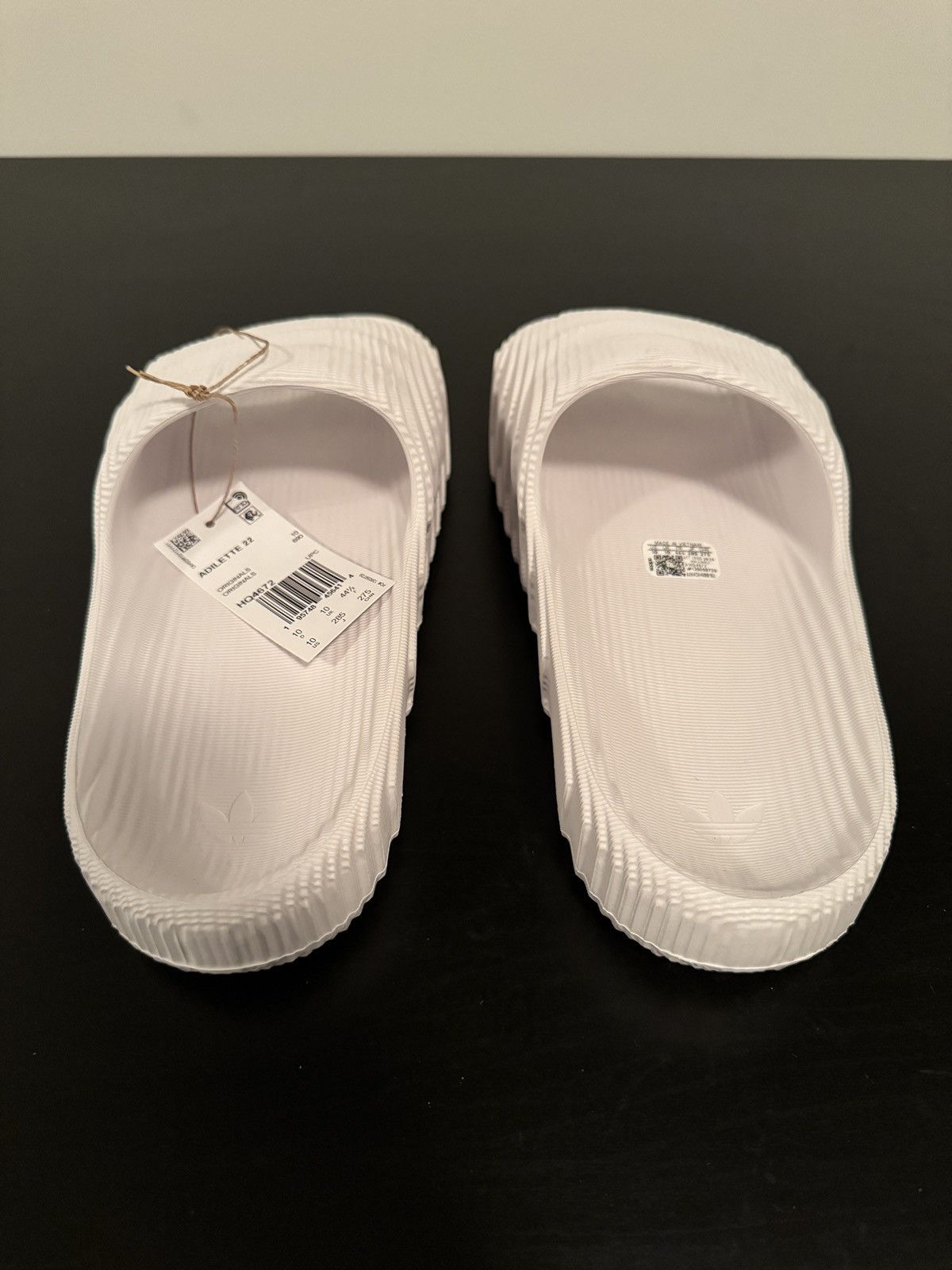 Adidas ADIDAS ADILETTE 22 SLIDES CRYSTAL WHITE Size US 10 / EU 43 - 4 Thumbnail