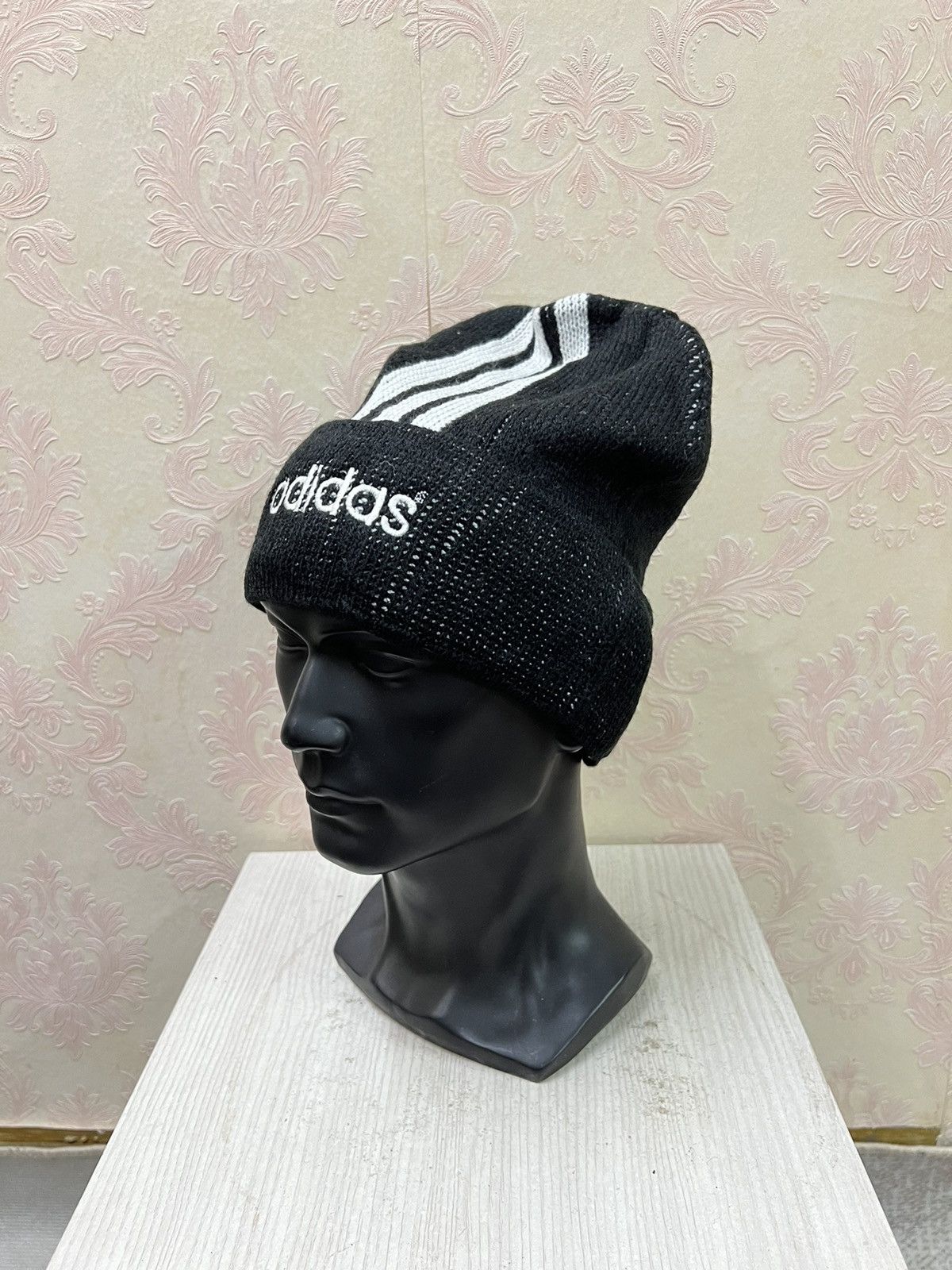 Adidas Vintage Adidas Spell Out Beanie Hats Size ONE SIZE - 3 Thumbnail