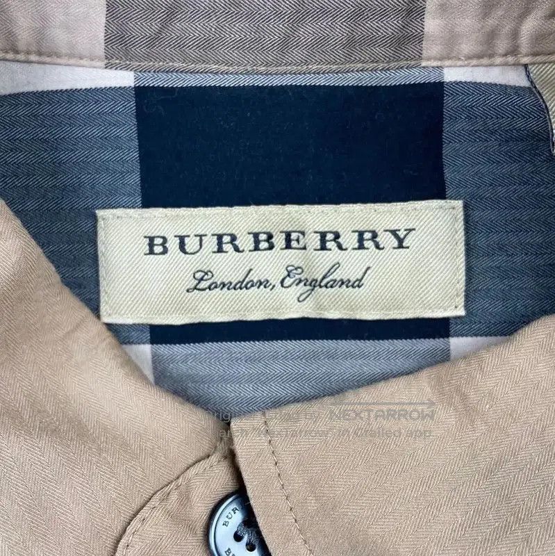 Burberry Burberry Short Sleeve Check Shirt for Women. Size S / US 4 / IT 40 - 4 Thumbnail