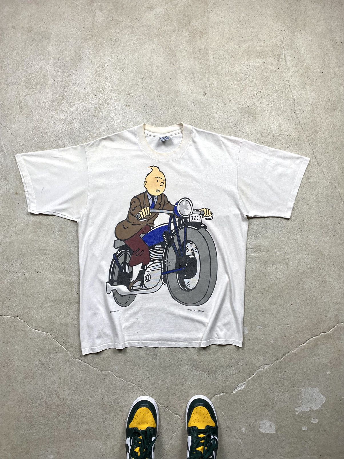 Vintage Vintage 1994 Tin Tin Raider T Shirt Cartoon Comics Size US XL / EU 56 / 4 - 1 Thumbnail