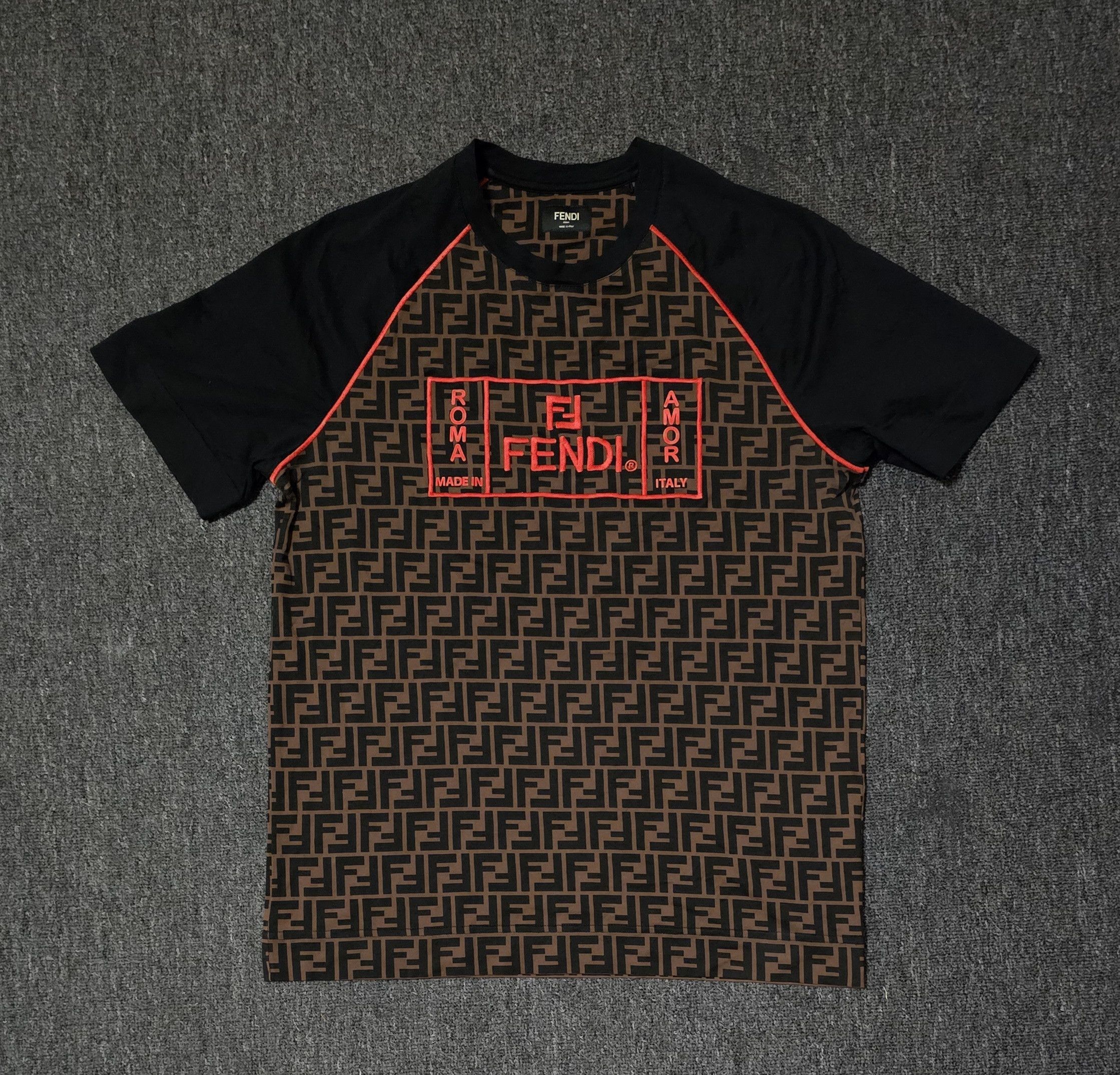 Fendi FENDI Men's Full Logo Print Oversize T-Shirt Size XS Like M Size US XS / EU 42 / 0 - 1 Thumbnail