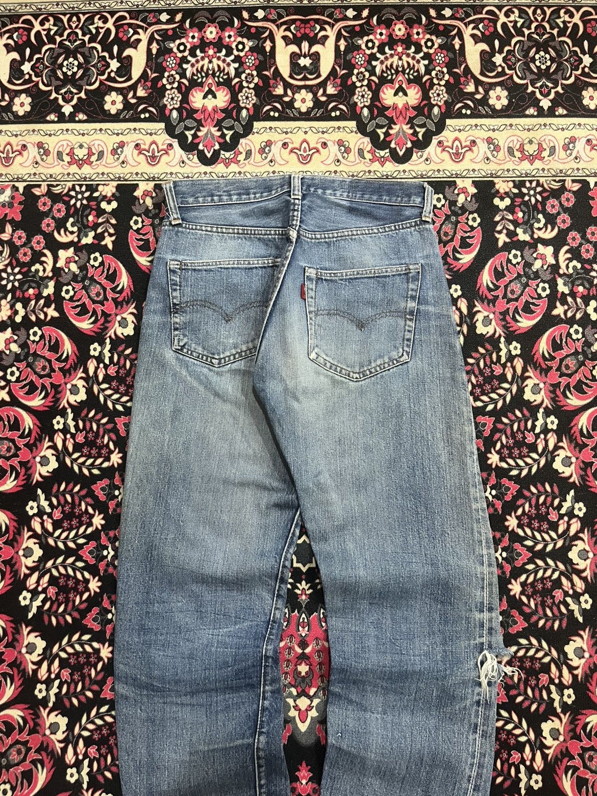 Levi's Vintage 60s Levi’s 501 Button No 6 Distressed Selvedge Jeans Size US 28 / EU 44 - 8 Thumbnail