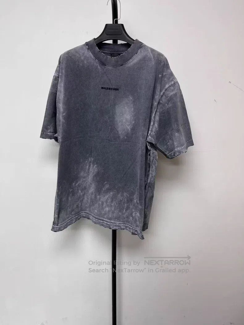 Balenciaga Balenciaga Letter Emblem Embroidered Round Neck Short Slee Size US M / EU 48-50 / 2 - 1 Thumbnail