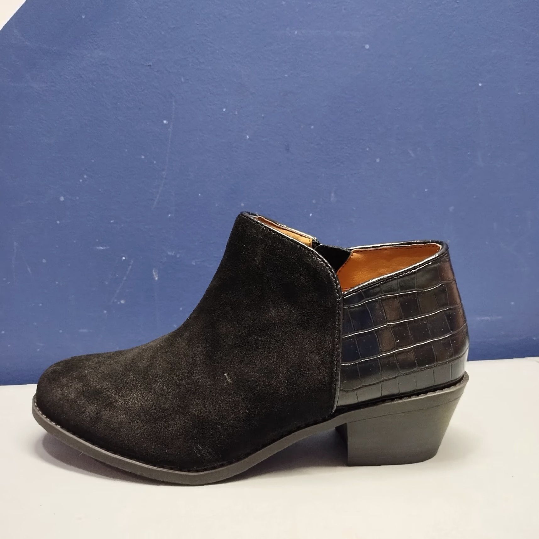 Vionic Vionic Marissa Boots Womens 7.5 Black Suede Embossed Water Repellent Wool? Size US 8 / IT 38 - 5 Thumbnail