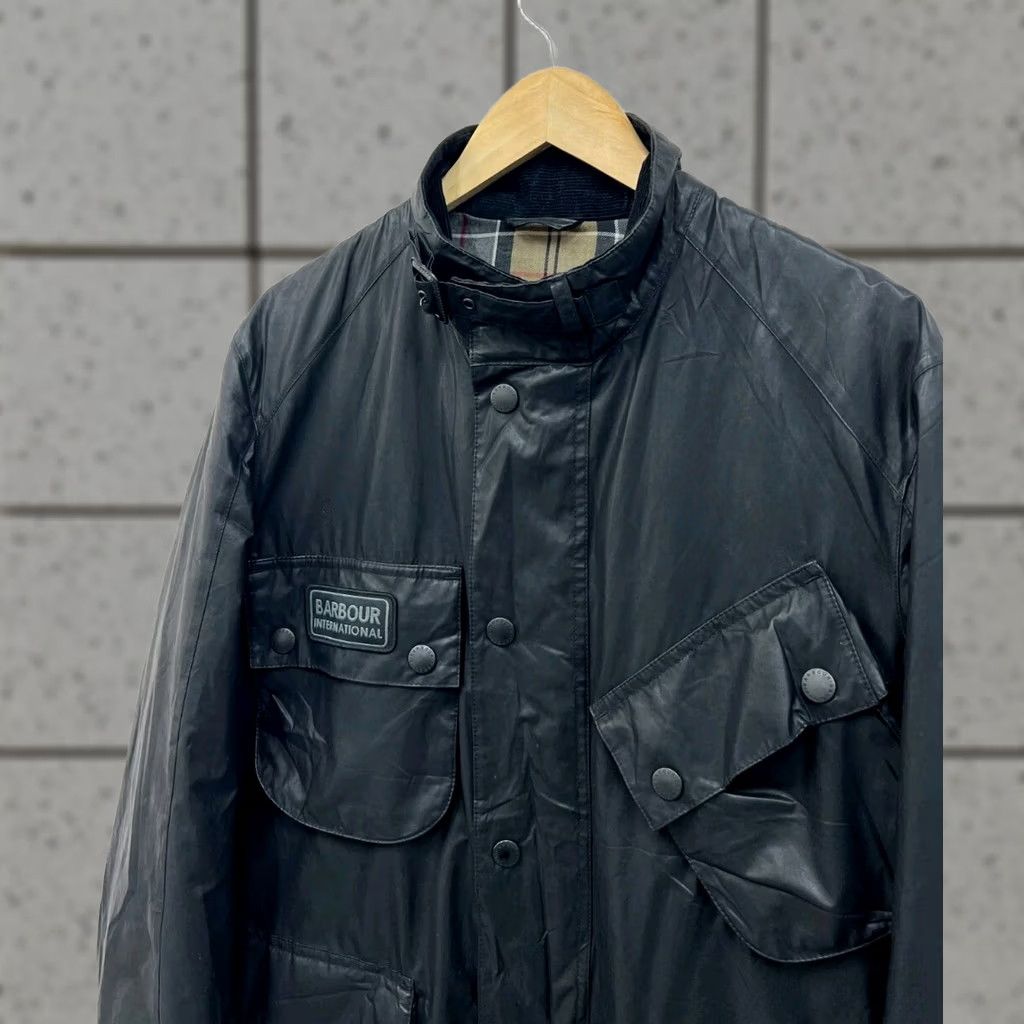 Barbour Barbour Jacket Mens M Black Carbon Finish International Waterproof Breathable Size US M / EU 48-50 / 2 - 1 Thumbnail