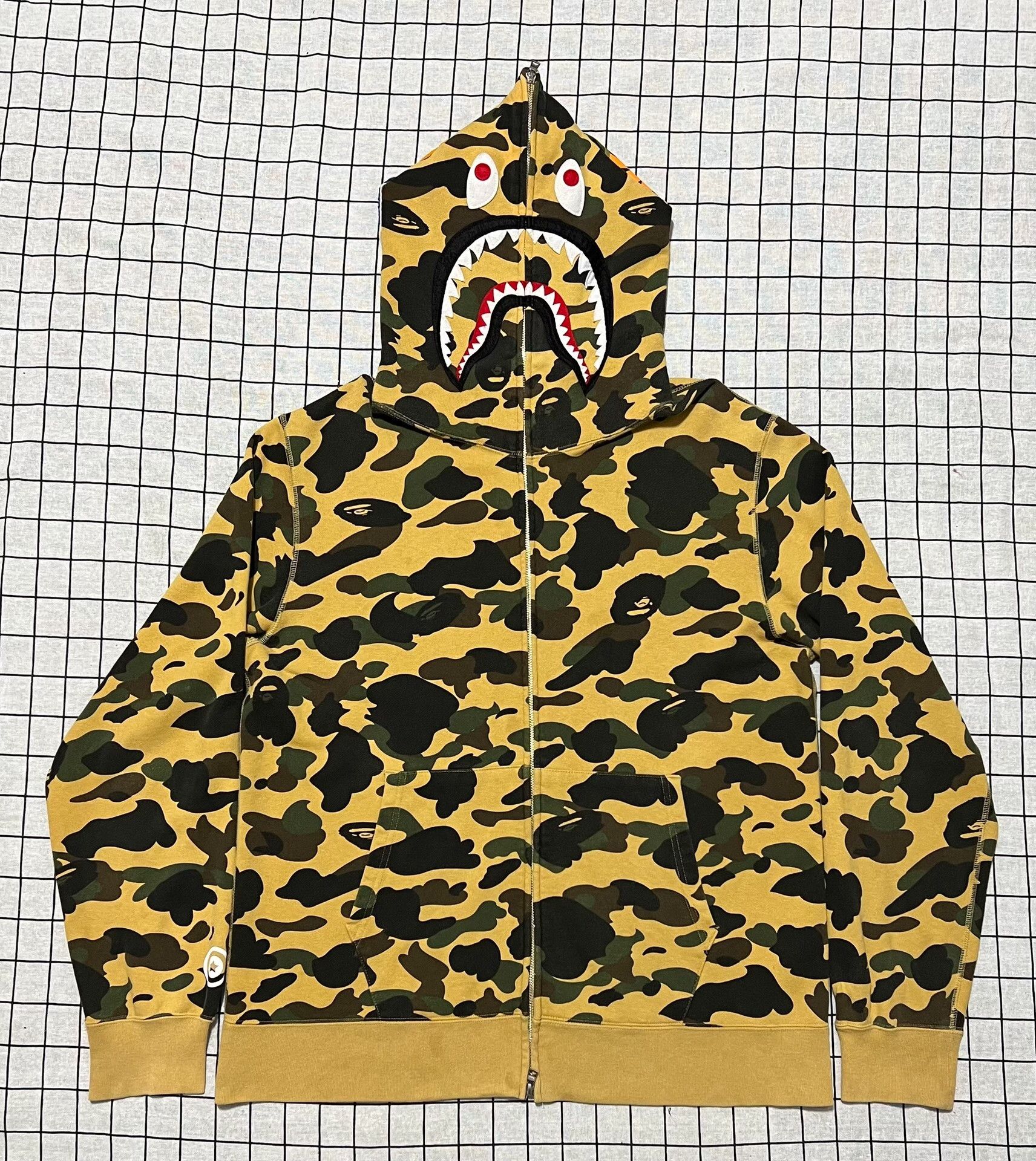 Bape Bape Shark Camo Multi Hoodie xxl Men Size US XXL / EU 58 / 5 - 1 Thumbnail
