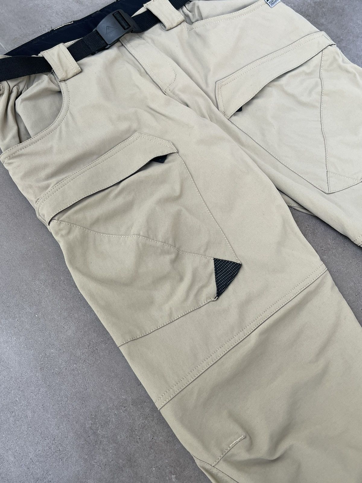 Klattermusen Klattermusen Gere Technical Beige Hiking Cargo Pants Size 32" / US 10 / IT 46 - 15 Thumbnail