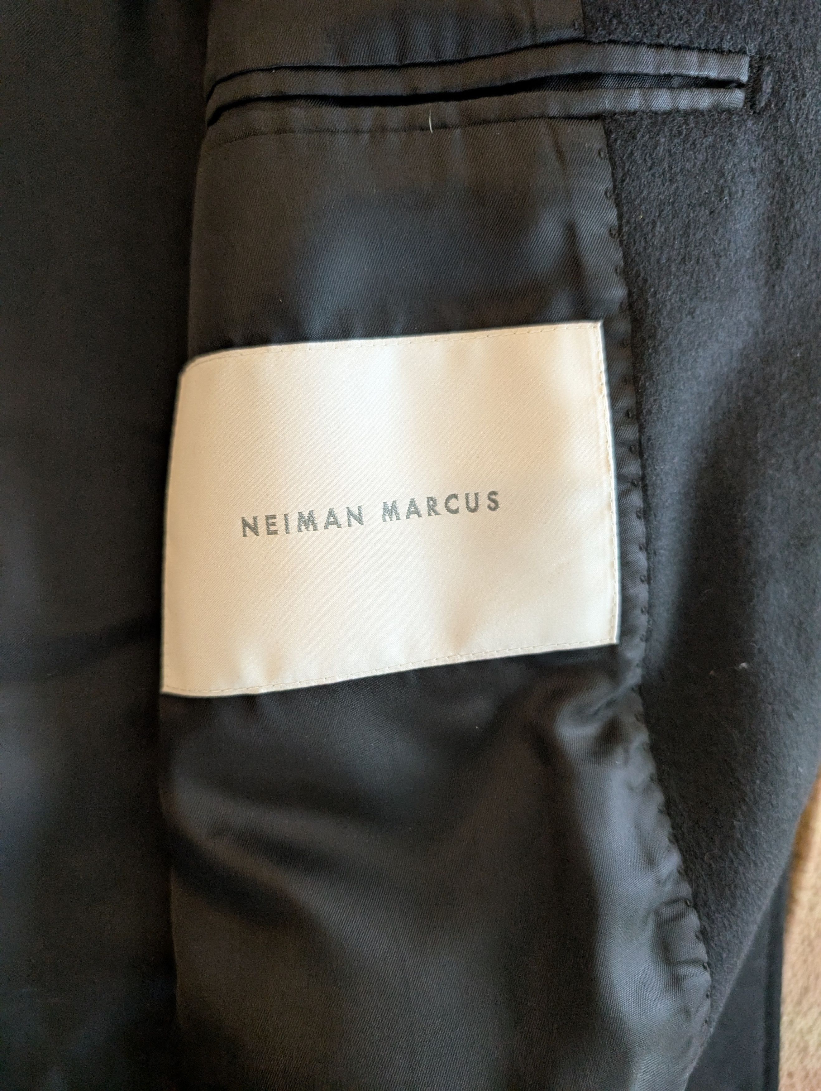 Neiman Marcus Neiman Marcus 100% Pure Cashmere Overcoat Men's Size 44R Size US XL / EU 56 / 4 - 3 Thumbnail