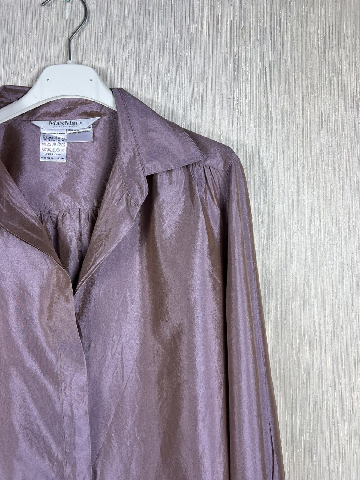 Max Mara Max Mara pure seta 100% silk button up shiny shirt luxury Size M / US 6-8 / IT 42-44 - 3 Thumbnail