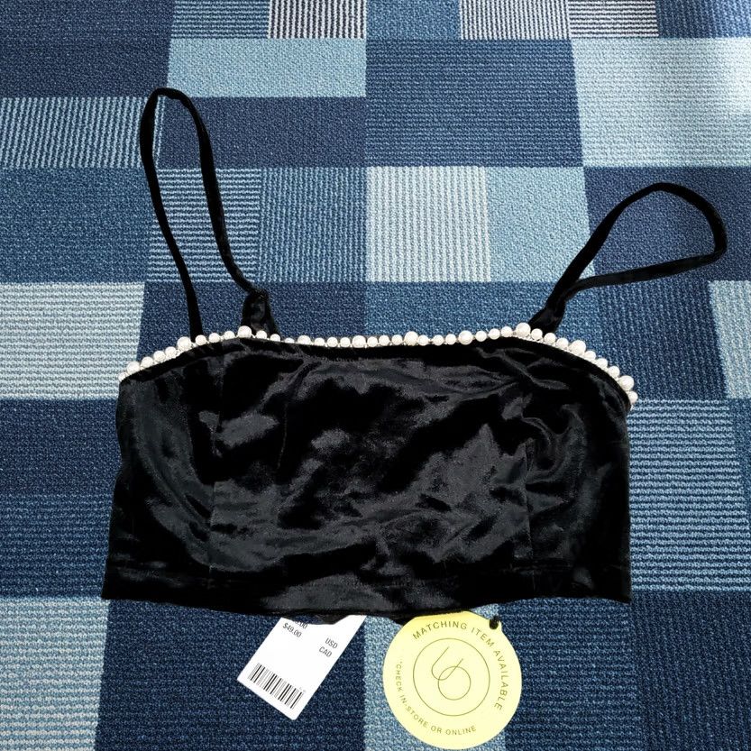 Urban Outfitters Urban Outfitters Tank Womens XS Black Cropped Beaded Trim Smocked Strap Size XS / US 0-2 / IT 36-38 - 1 Thumbnail