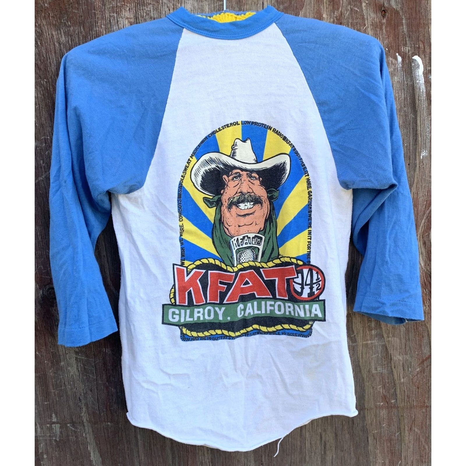 Vintage VINTAGE KFAT FM 94 1/2 GILROY CALIFORNIA Raglan Tee Shirt S USA 70s 80s Sportswear Graphic Tee Mens Tee Size US S / EU 44-46 / 1 - 6 Thumbnail