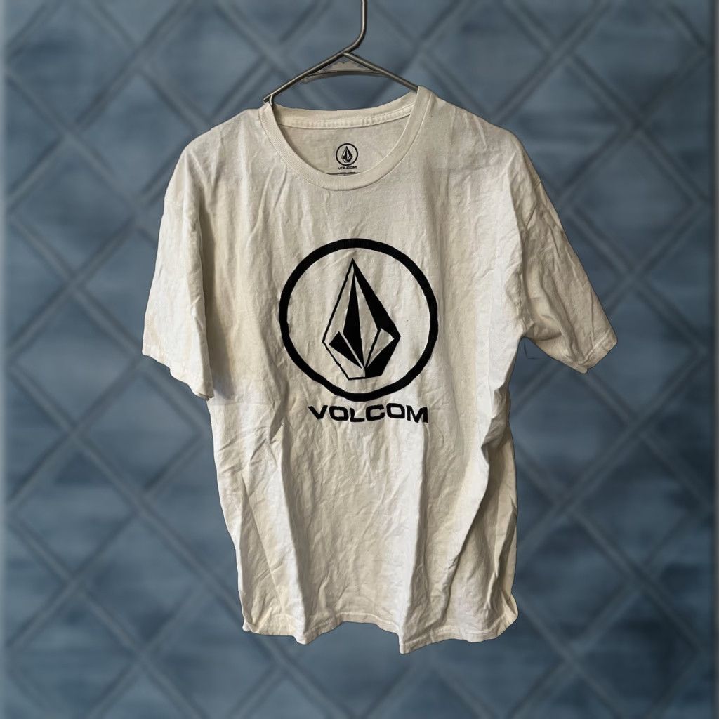 Volcom Volcom T Shirt Short Sleeve Men Large White Logo Crew Neck Regular Fit Vintage? (No, not vintage—ignore) Size US L / EU 52-54 / 3 - 1 Thumbnail