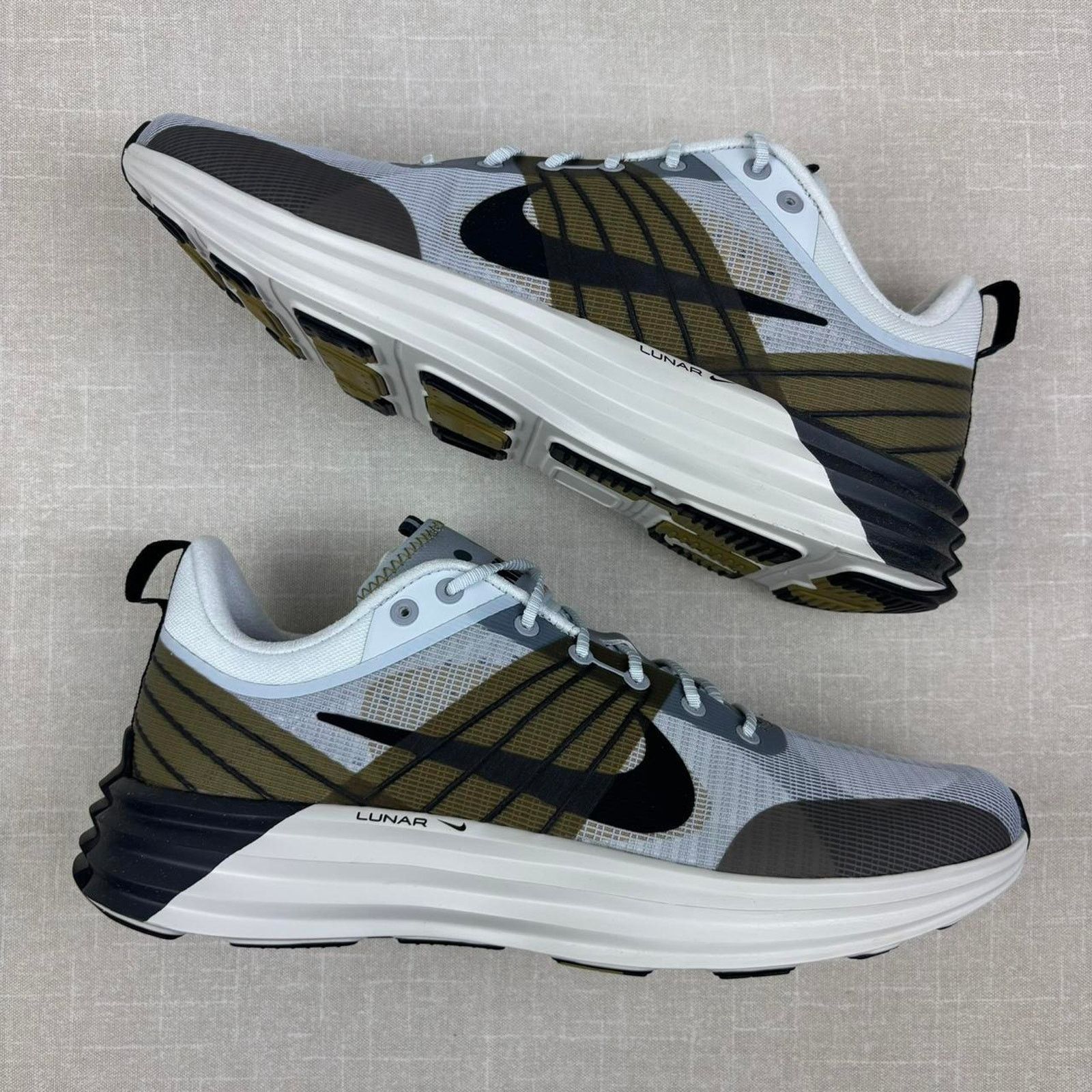 Nike 🌵 2024 Nike Lunar Roam "Platinum Tint Desert Moss" 11.5M Size US 11.5 / EU 44-45 - 2 Thumbnail