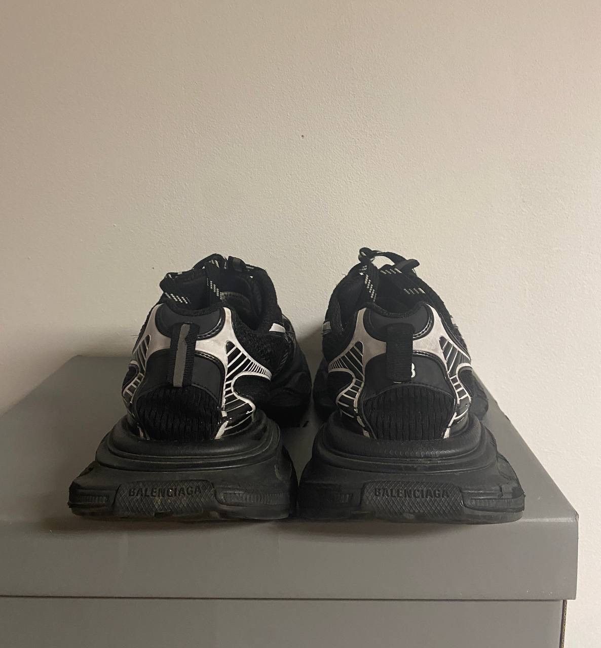 Balenciaga Balenciaga 3xl Size US 10 / EU 43 - 3 Thumbnail