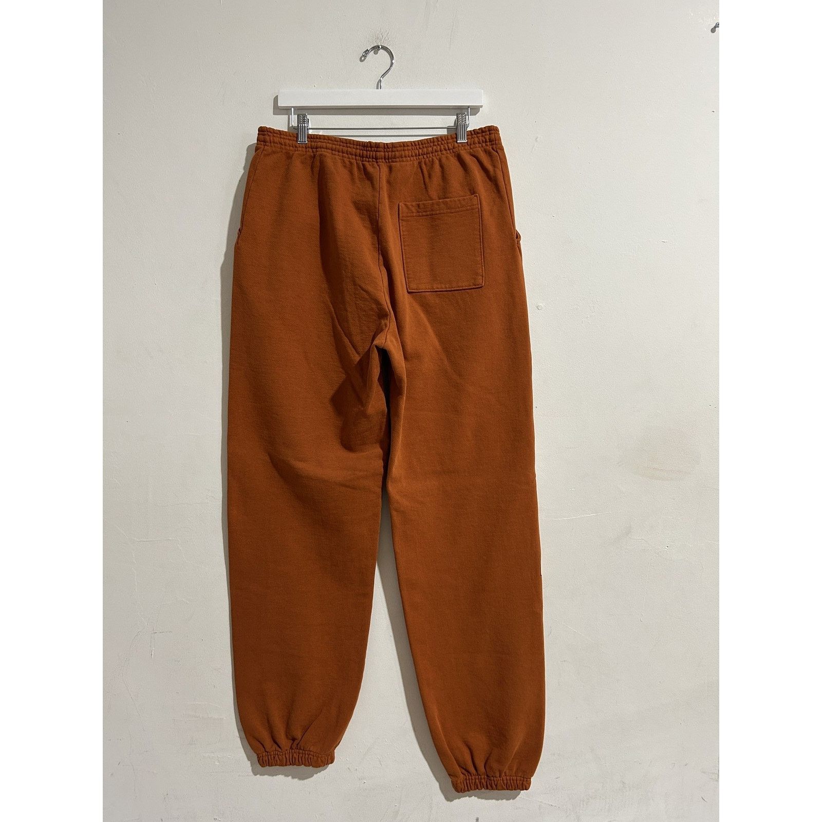 Online Ceramics ONLINE CERAMICS ORANGE LARAAJI SWEATPANT SIZE XXL PREOWNED Size US 36 / EU 52 - 2 Thumbnail