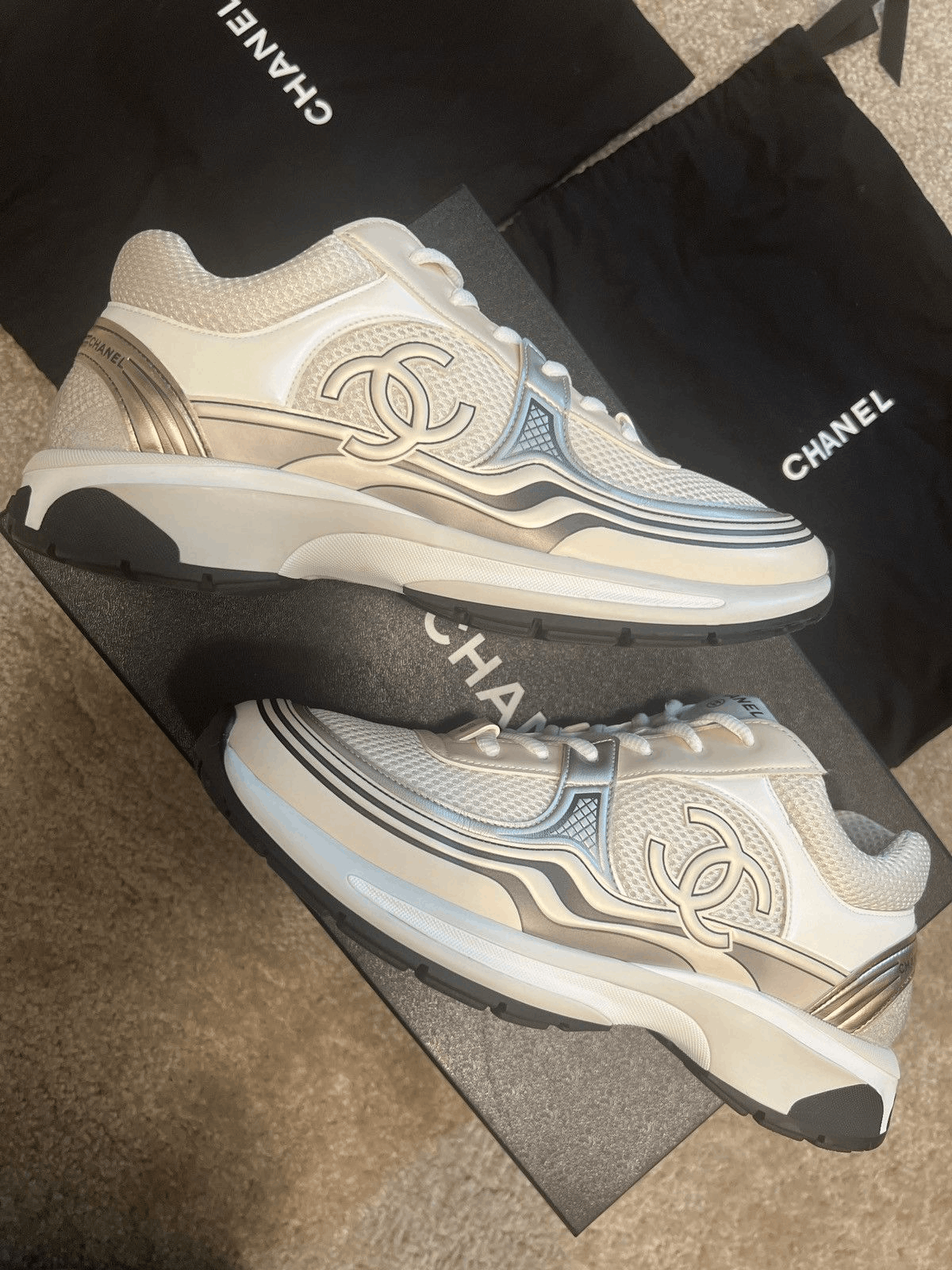 Chanel Chanel Sneaker IvoryWhiteSilver Size US 10 / EU 43 - 8 Thumbnail