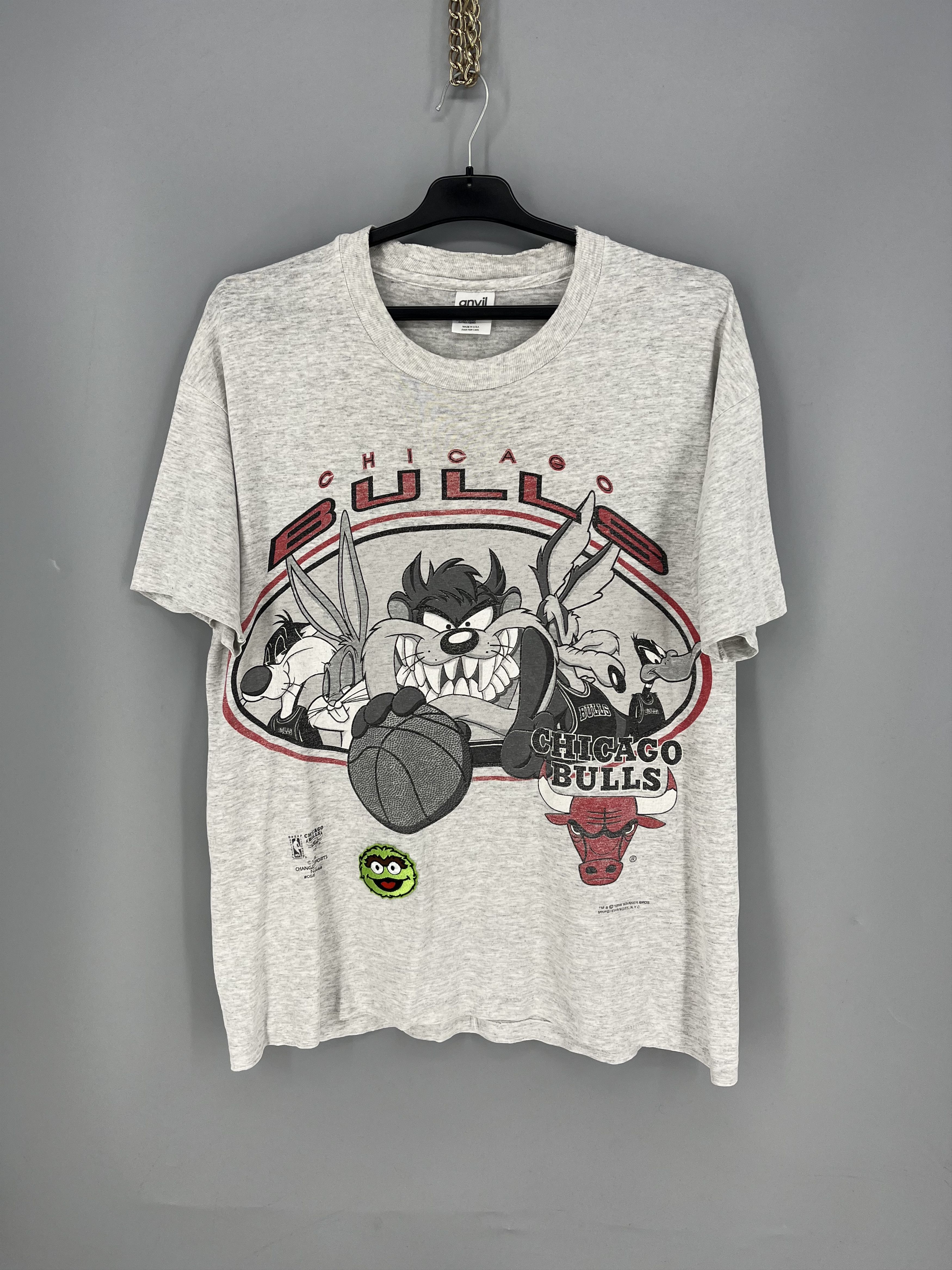 Warner Bros Vintage Looney Tunes Chicago Bull Grey Shirt 90S MADE IN USA Size US L / EU 52-54 / 3 - 1 Thumbnail
