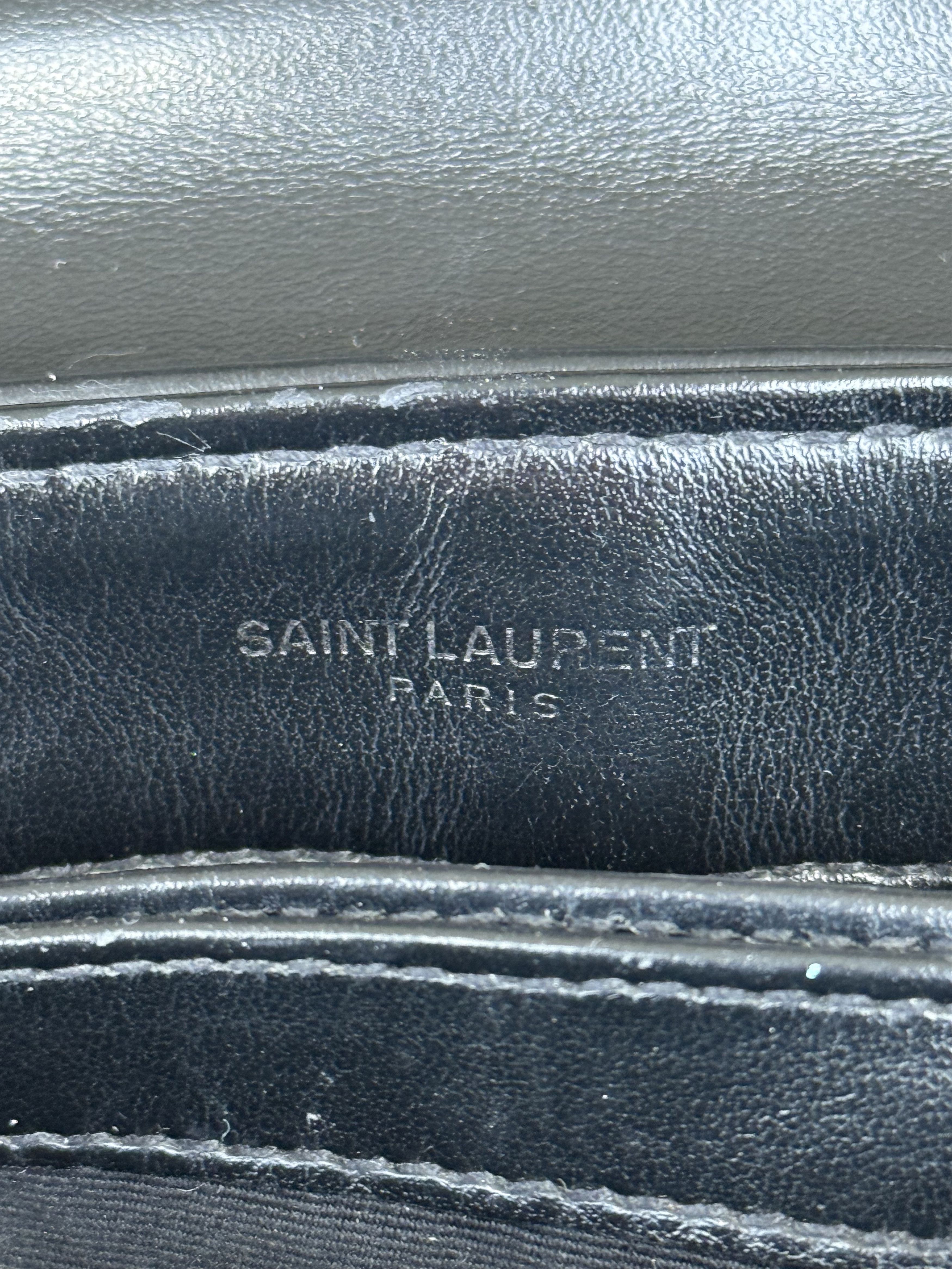Yves Saint Laurent Saint Laurent Black Quilted Loulou Shoulder Bag Size ONE SIZE - 4 Thumbnail
