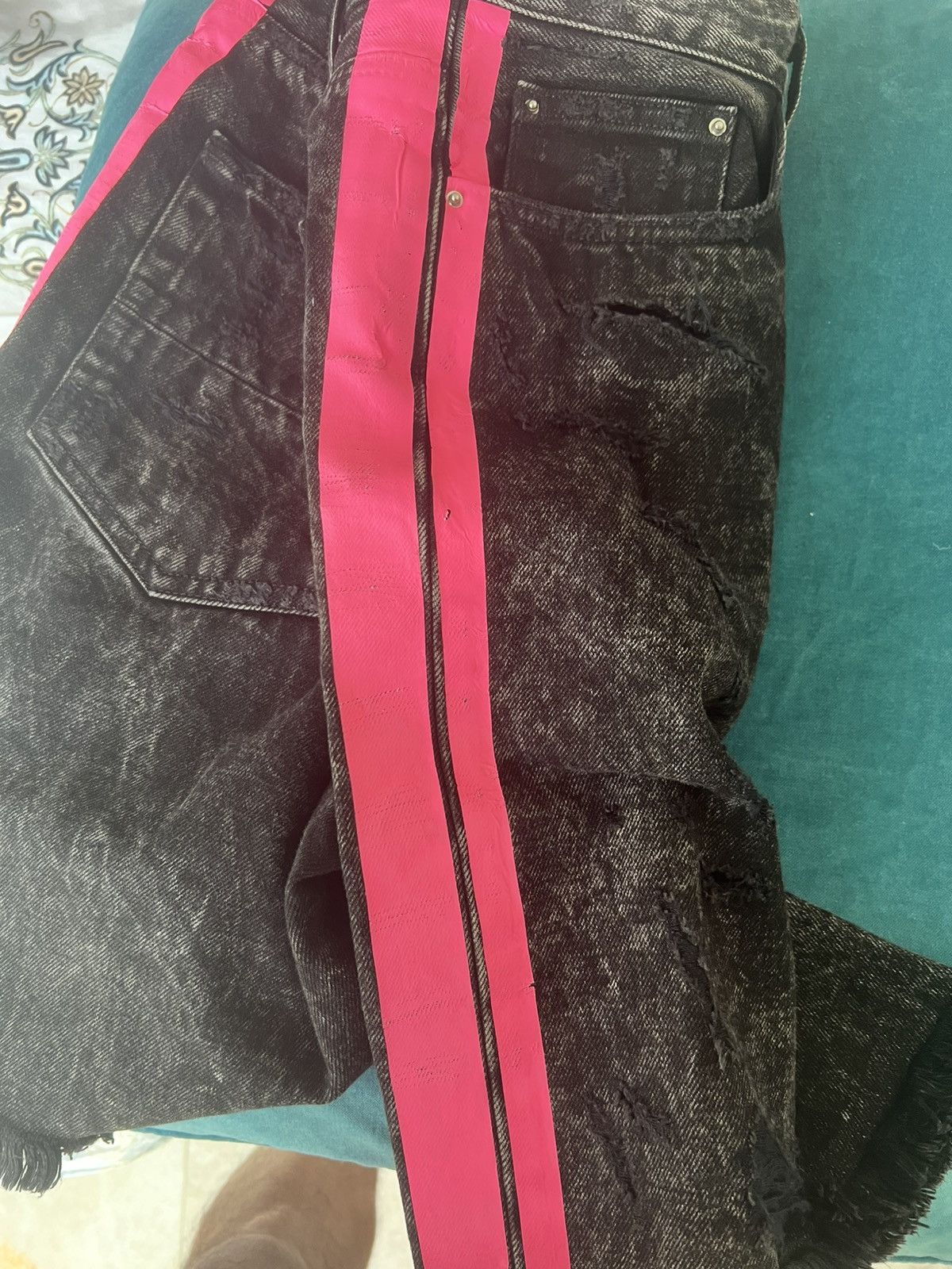 Amiri Amiri Black Distressed Contrast Stripe Printed Denim Shorts Size US 30 / EU 46 - 13 Thumbnail