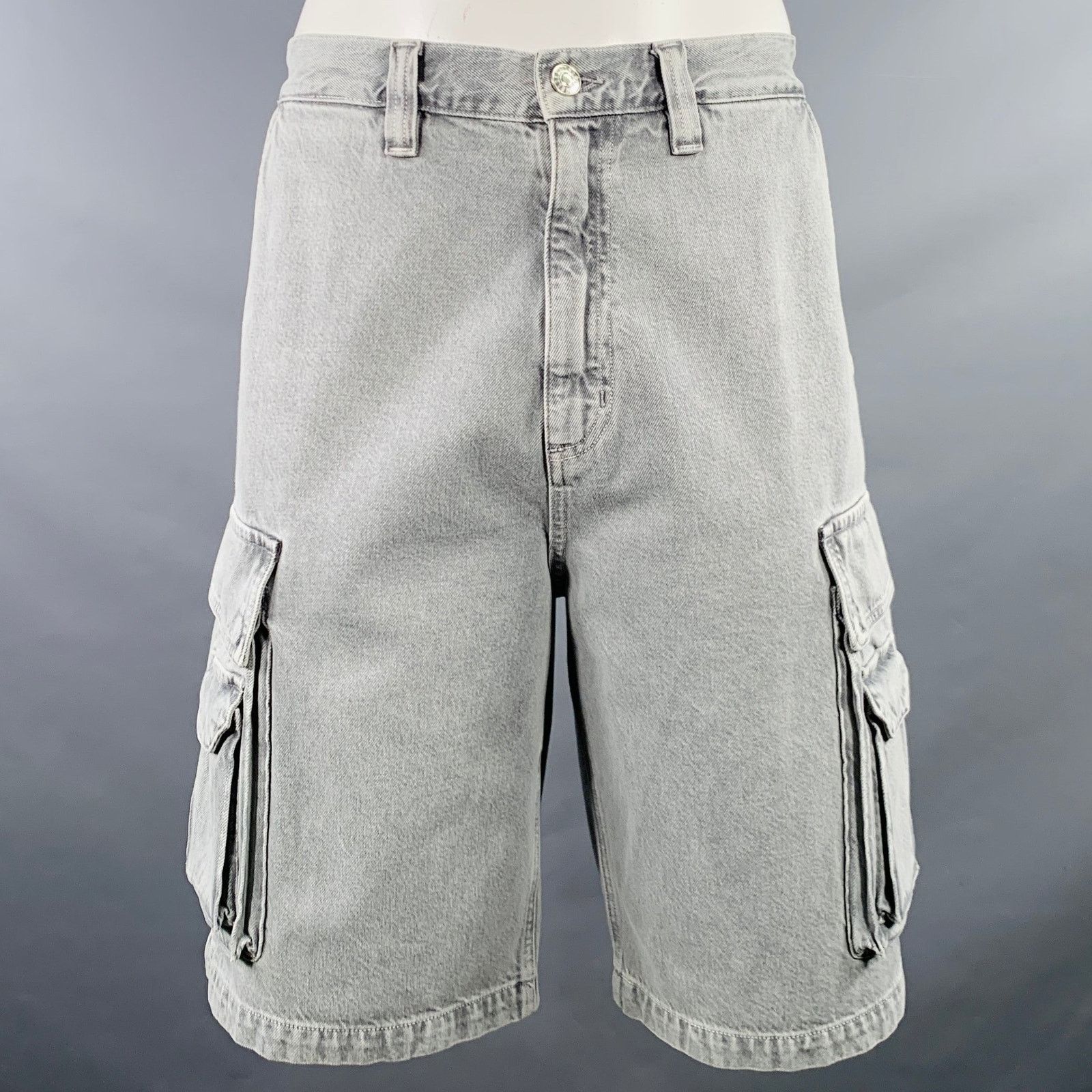 Agolde AGOLDE Size 34 Rex Grey Cotton Denim Cargo Shorts Size US 34 / EU 50 - 1 Thumbnail