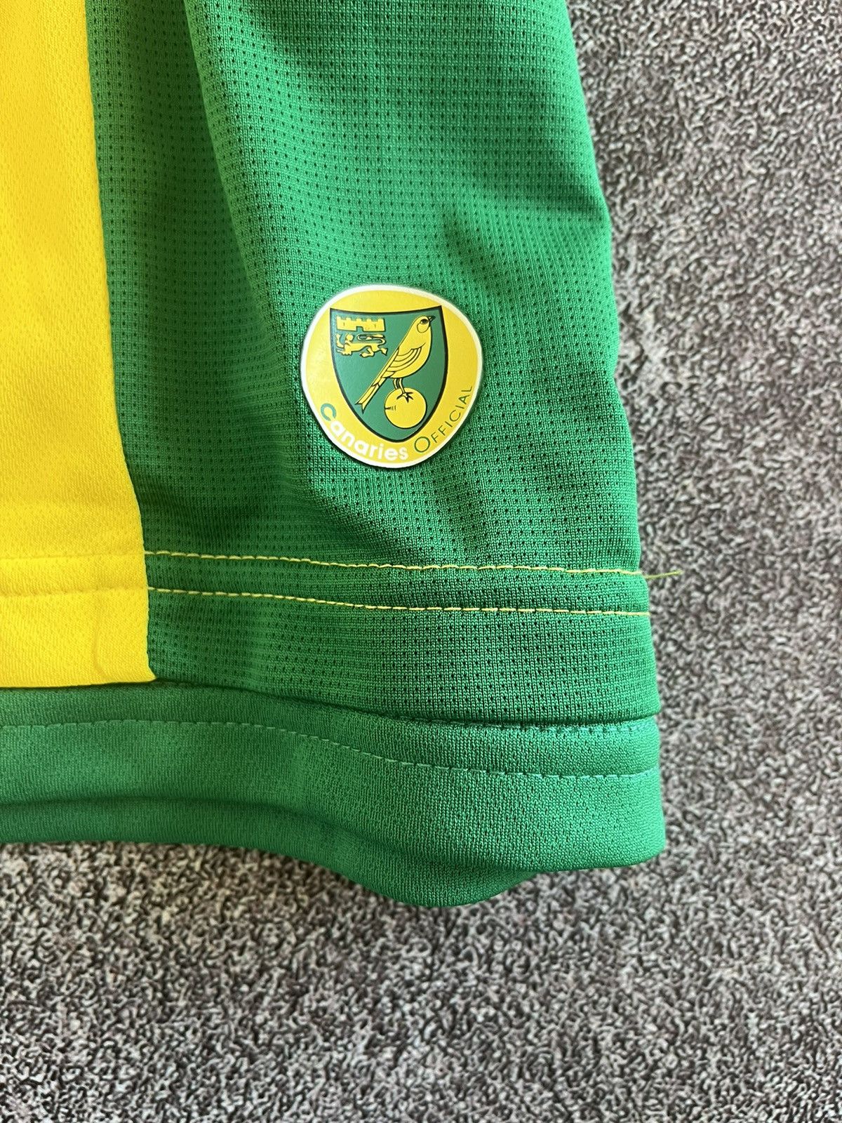 Other NORWICH CITY FC 2012/2013 HOME FOOTBALL SHIRT JERSEY ERREA,L Size US L / EU 52-54 / 3 - 4 Thumbnail