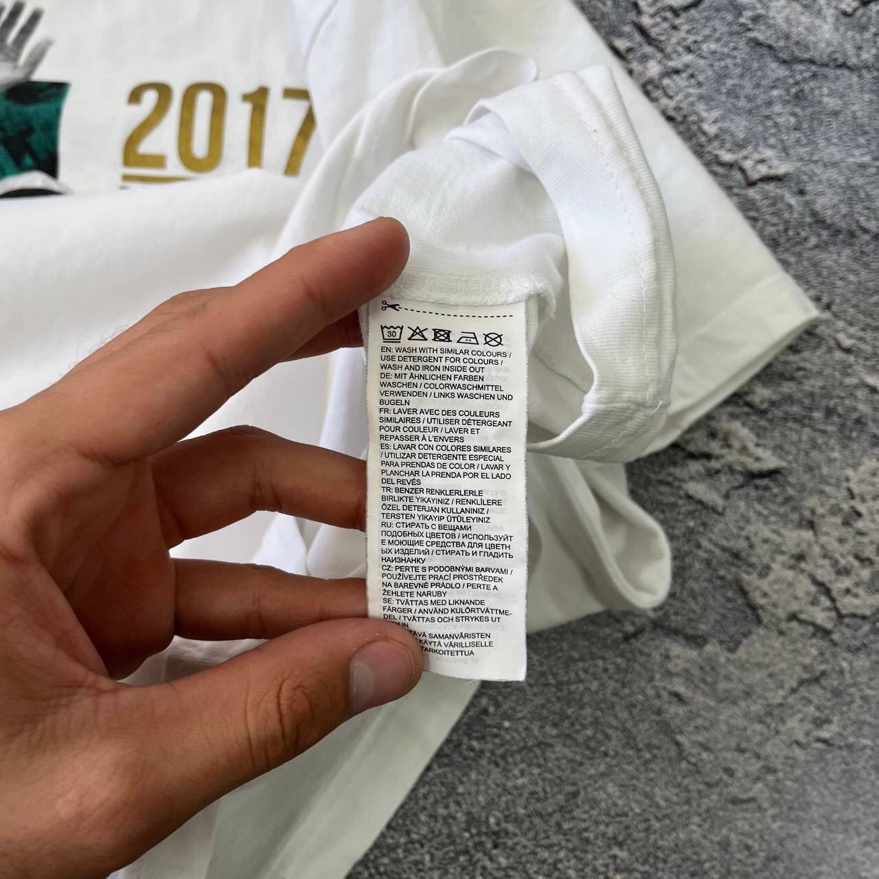 Vintage Mercedes Amg Petronas Lewis Hamilton World Champion 2017 Size US S / EU 44-46 / 1 - 6 Thumbnail