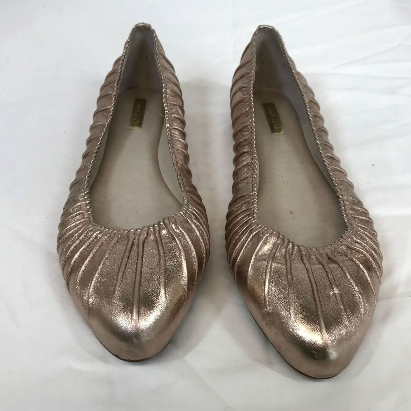 Vintage LOUISE ET CIE WOMENS 11 BALLET FLAT with SMALL HEEL GOLD Leather Ashlin Bod Size US 11 / IT 41 - 3 Thumbnail