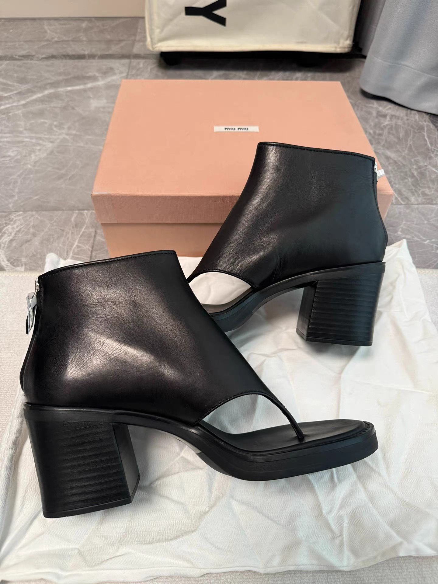 Miu Miu Miu Miu Square Heel Thong High Heel Wedge Slides K6 Size US 8.5 / IT 38.5 - 5 Thumbnail