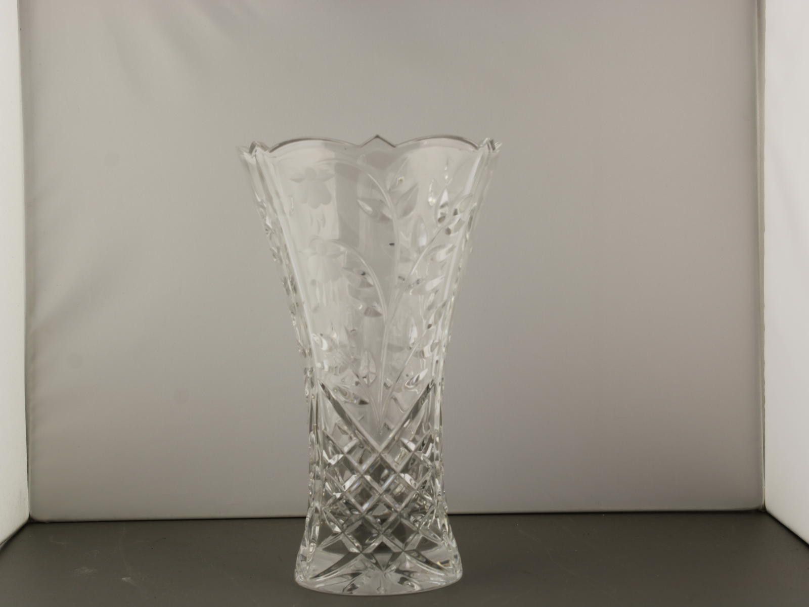 The Unbranded Brand Stunning Lead Crystal Cut Vase 12 1/4" Size ONE SIZE - 4 Thumbnail