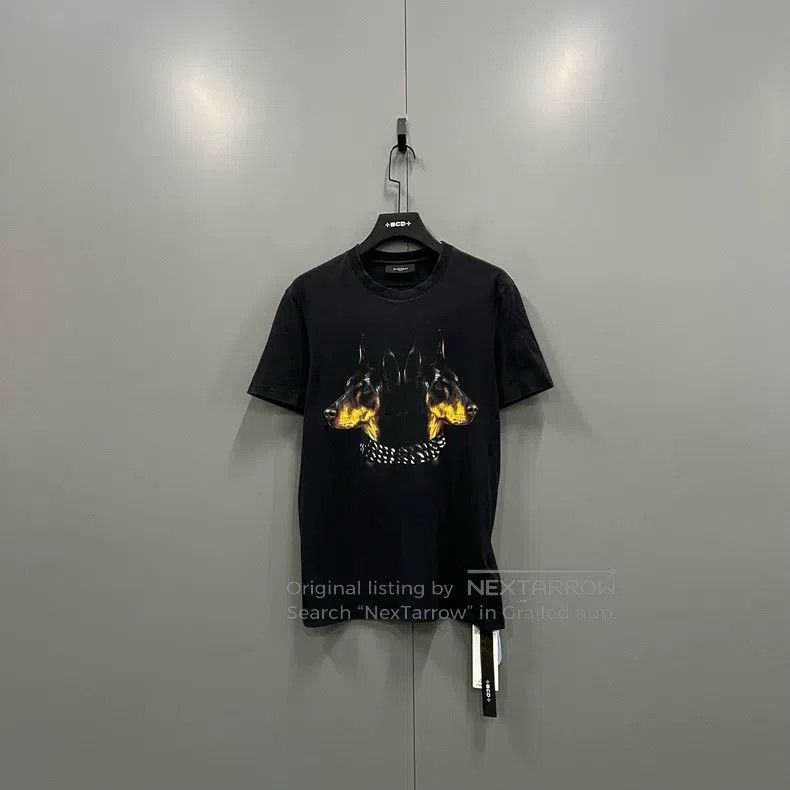 Givenchy Givenchy Black Dog Head Printed Short Sleeve (Size M) Size US M / EU 48-50 / 2 - 1 Thumbnail