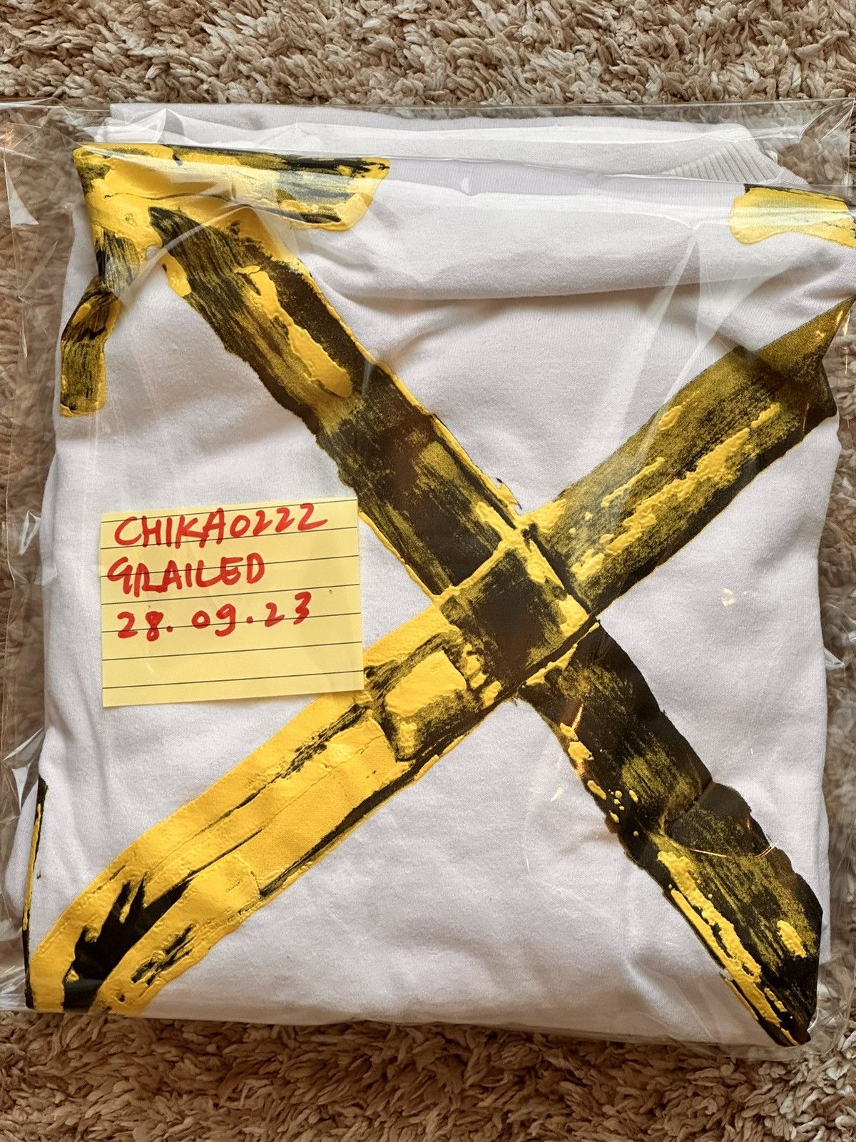 Off-White Acrylic Arrow Tee Size US L / EU 52-54 / 3 - 9 Thumbnail