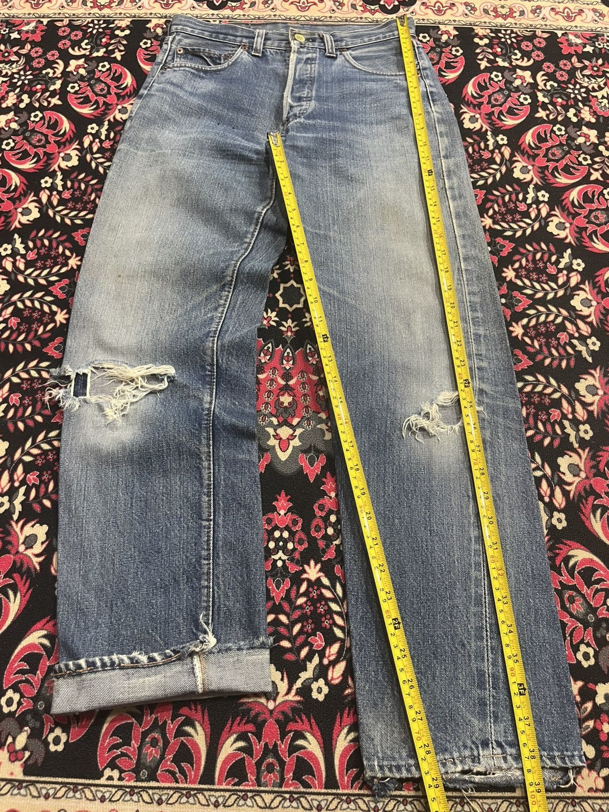 Levi's Vintage 60s Levi’s 501 Button No 6 Distressed Selvedge Jeans Size US 28 / EU 44 - 20 Thumbnail
