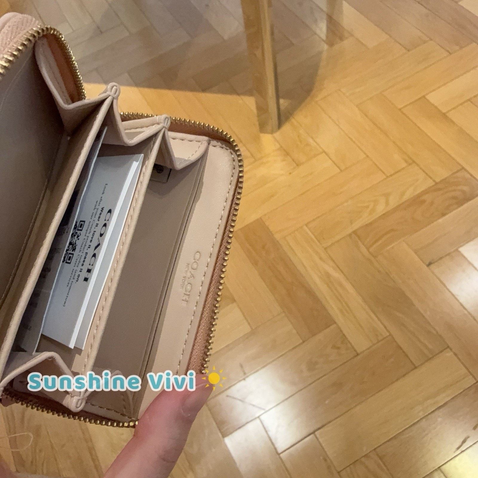 Coach NWT COACH CM505 Essential Small Zip Around Card Case CREAM Size ONE SIZE - 3 Thumbnail