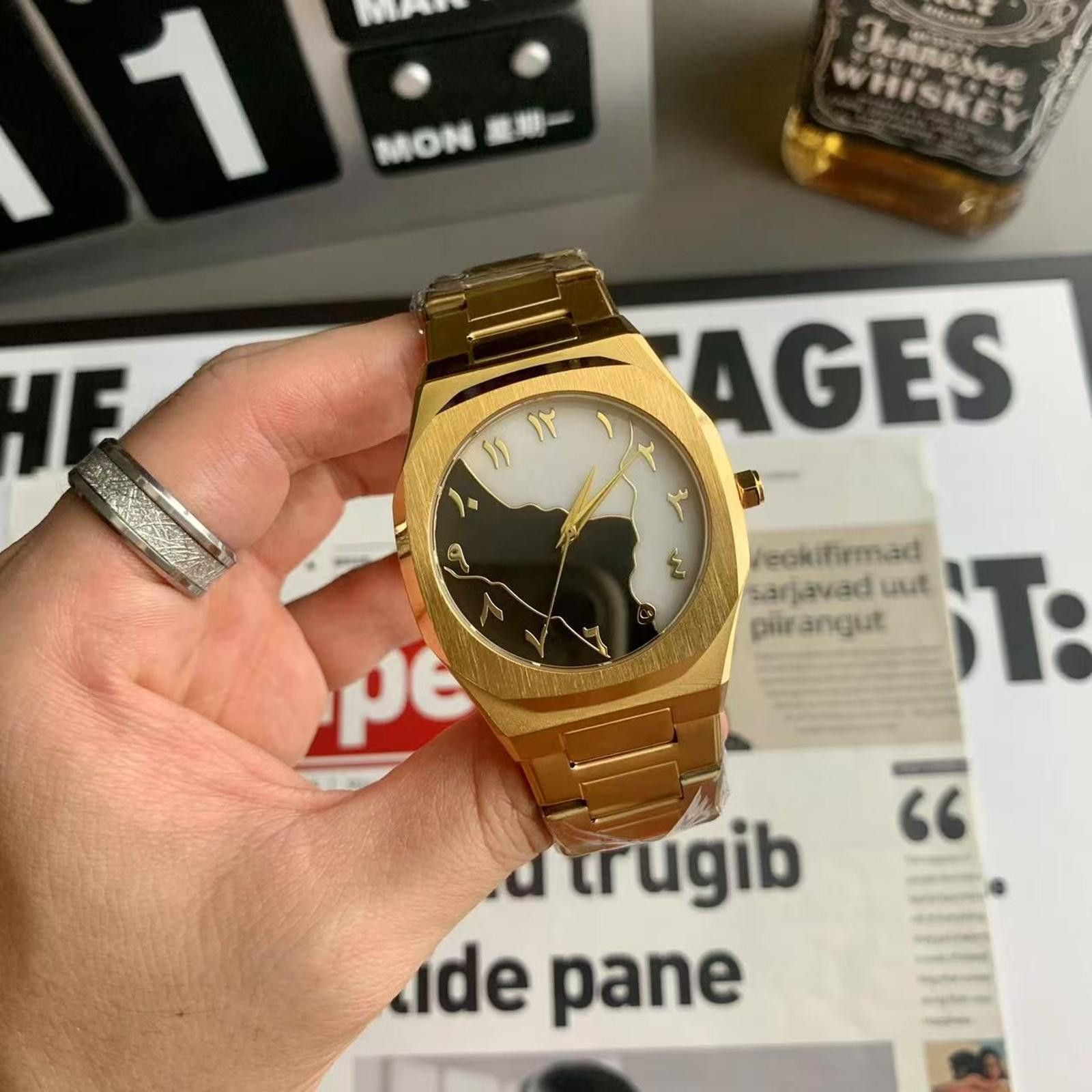 Vintage Minimalist Square Watch Size ONE SIZE - 1 Thumbnail