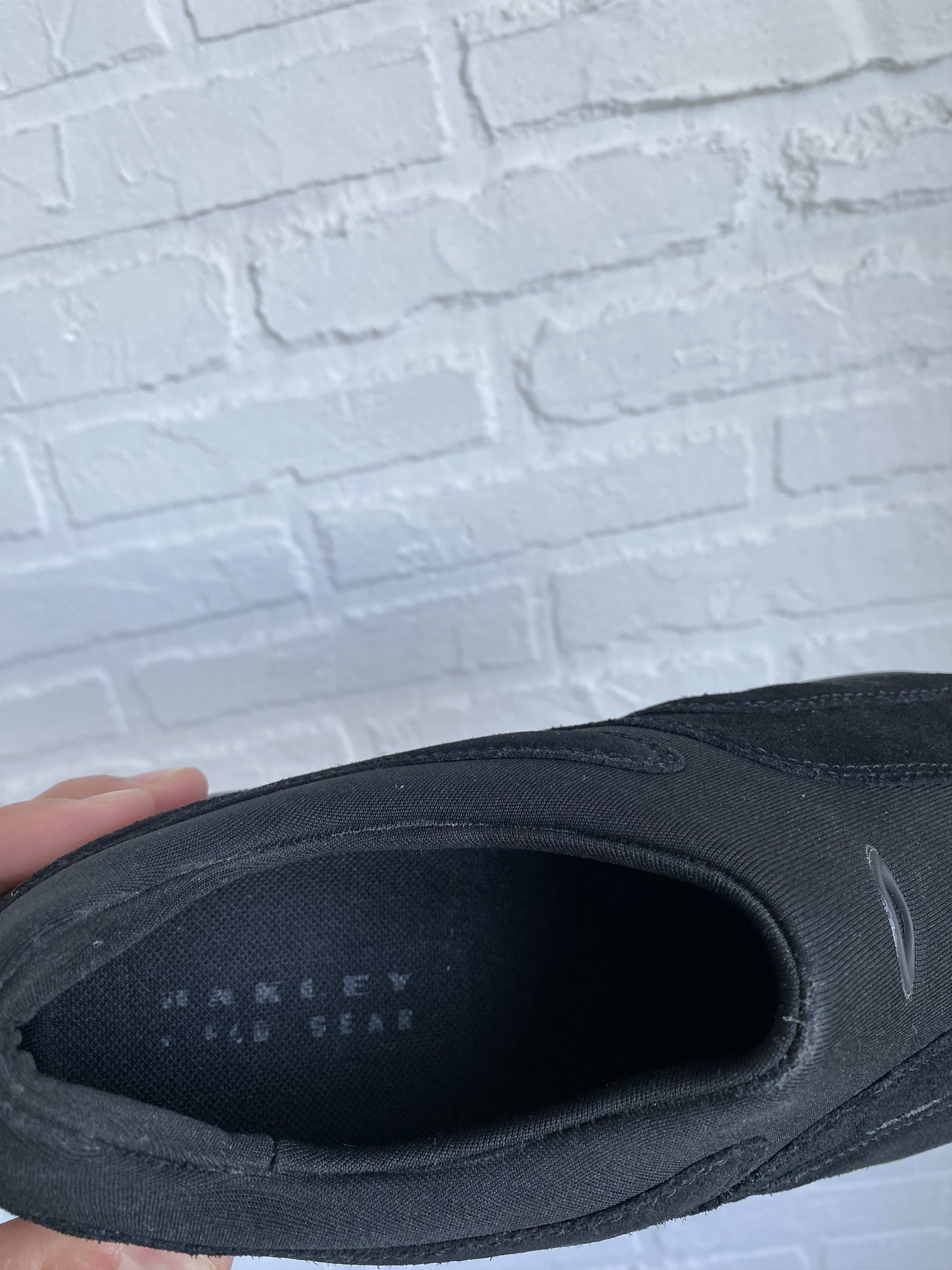 Oakley RARE Oakley Flesh suede leather Slip-on Hiking sneakers Size US 9 / EU 42 - 8 Thumbnail