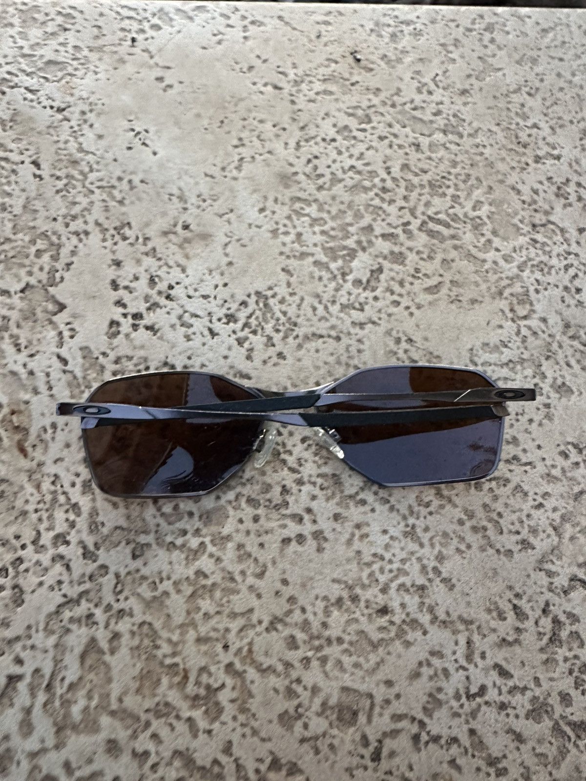 Oakley Sunglasses Brown OO6047