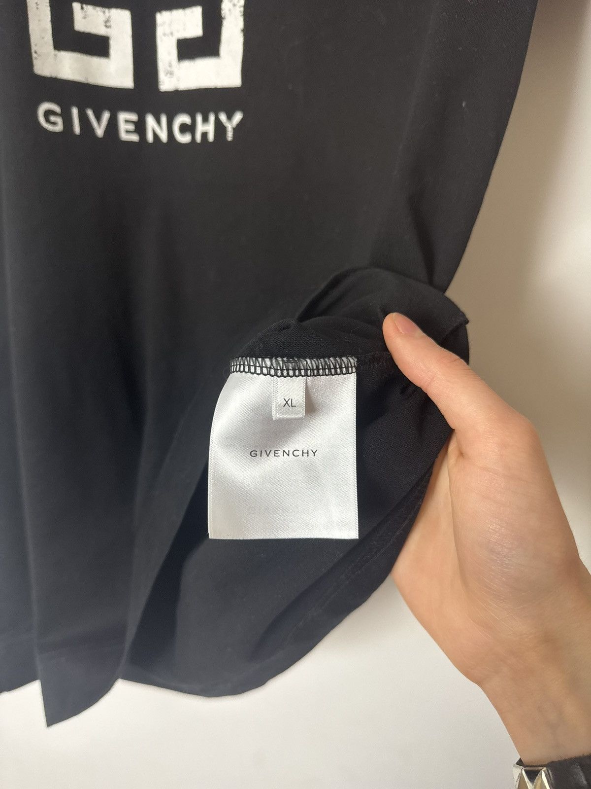 Givenchy Givenchy 4G Stars Logo Tee Black Luxury Designer Slim Fit Size US XL / EU 56 / 4 - 10 Thumbnail
