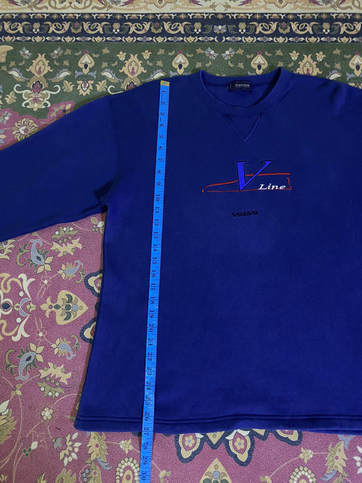 Vintage Vintage Volvo V Line Spell Out Sweatshirt Size US L / EU 52-54 / 3 - 10 Thumbnail