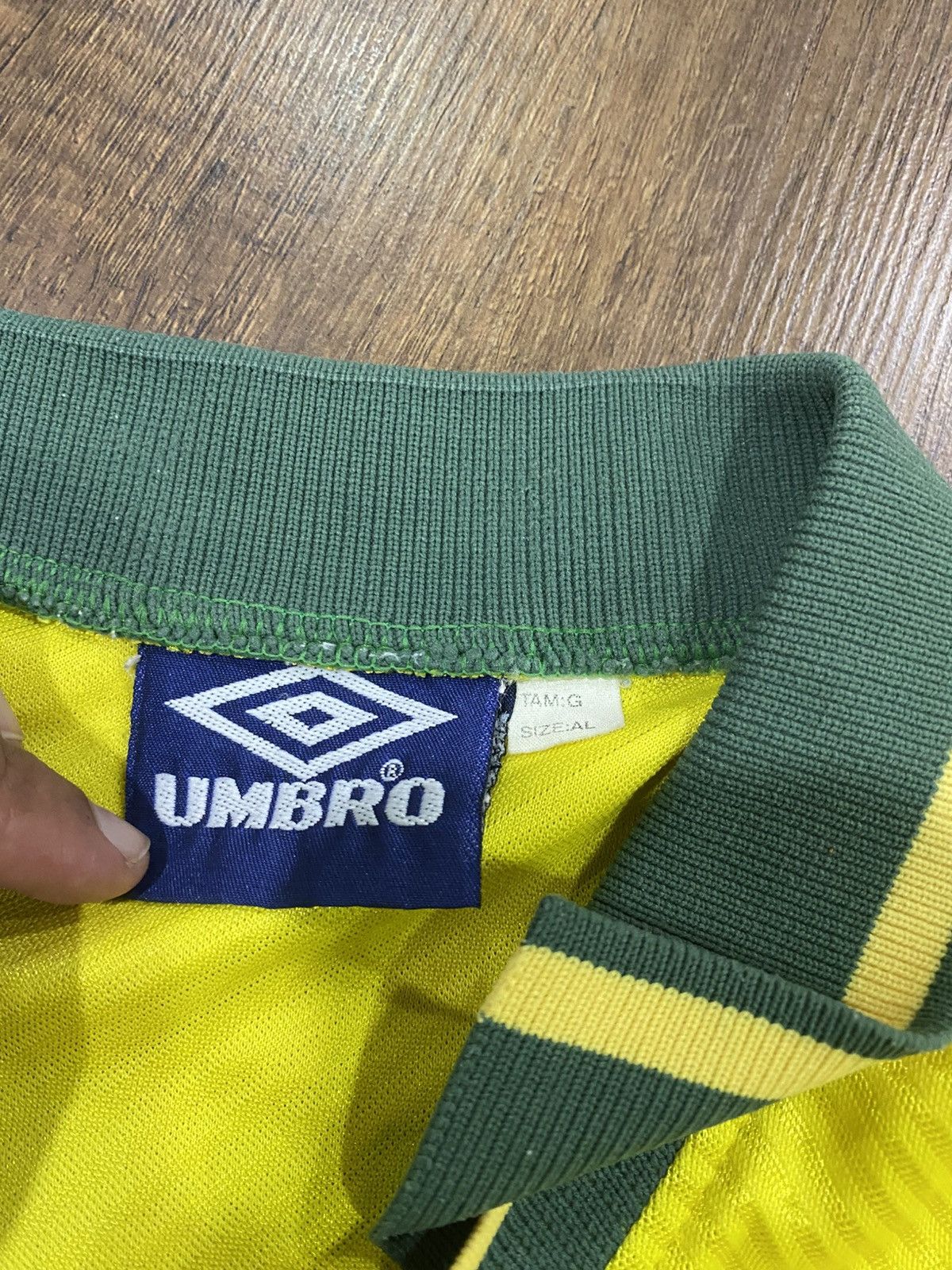 Umbro × Vintage Vintage Umbro National Brazil 90’s Football Jersey Size US M / EU 48-50 / 2 - 8 Thumbnail