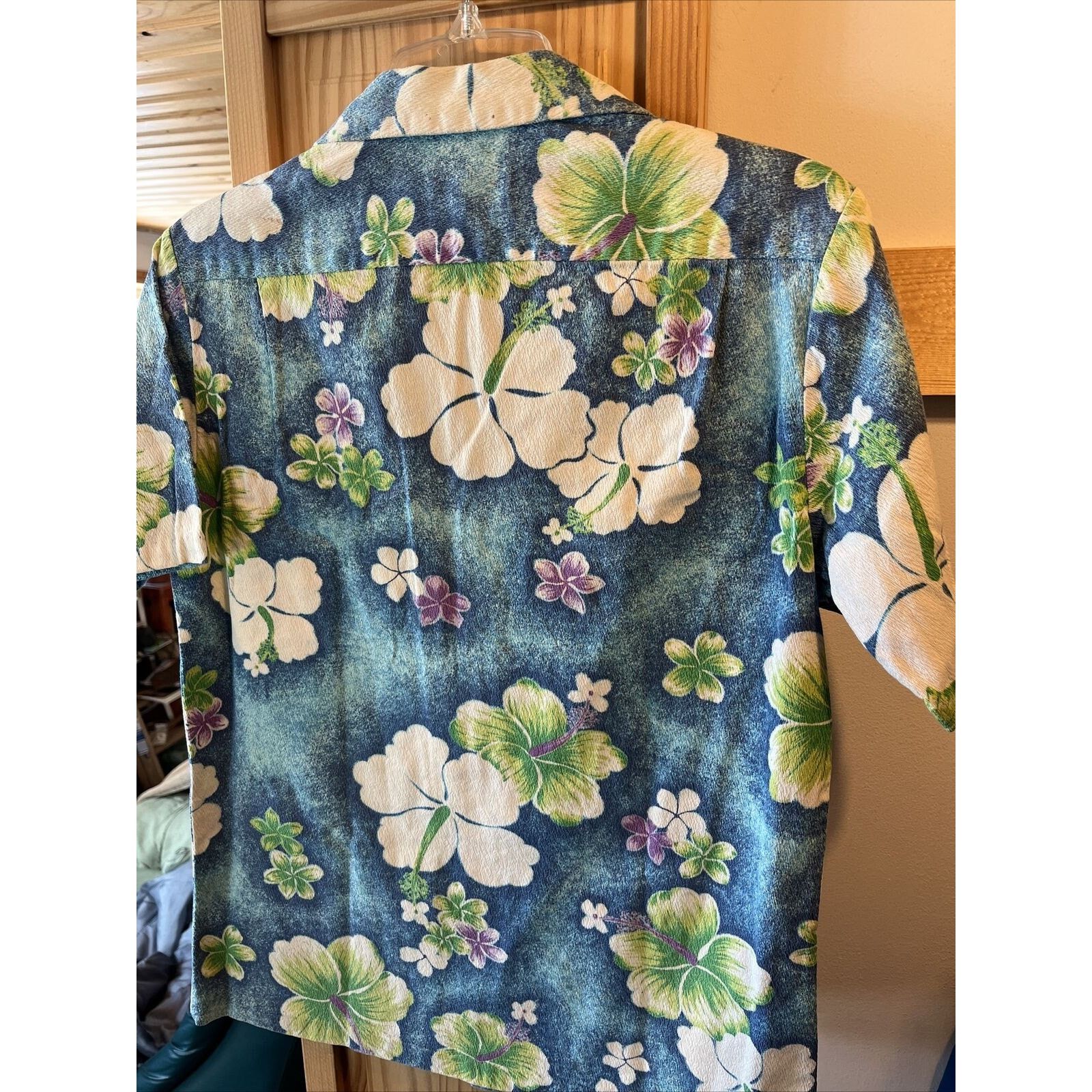 Other Pomare VTG Men’s Small Blue Floral Polyester Hawaiian Shirt Size US S / EU 44-46 / 1 - 12 Thumbnail