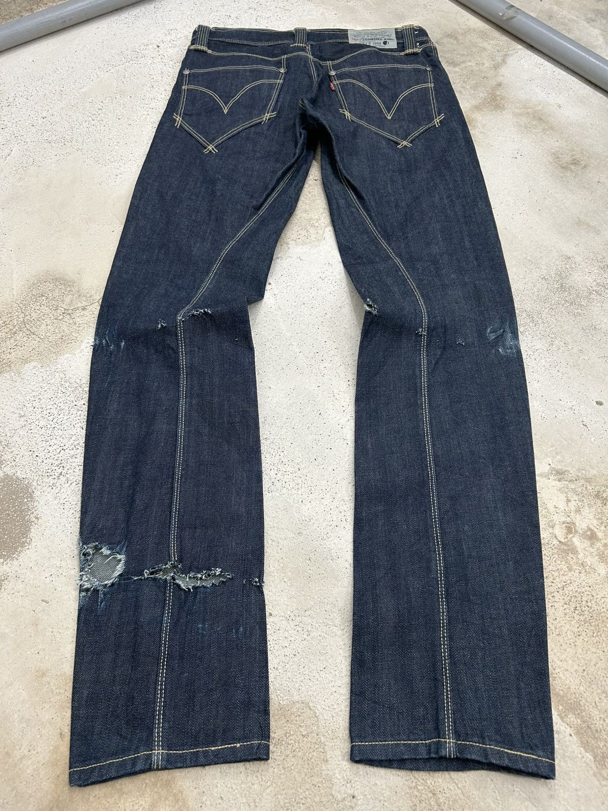 Levi's 90s Levis Engineered Jeans Ripped Jeans Indigo Colour Size US 29 - 1 Thumbnail