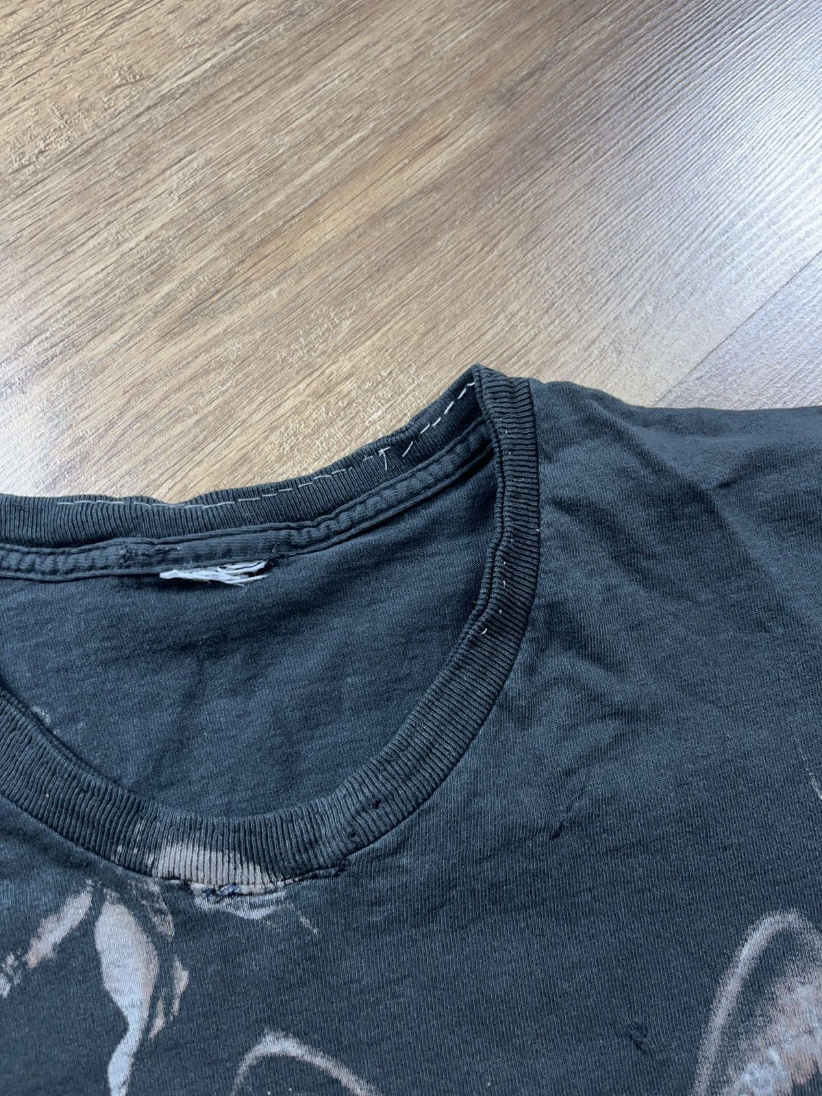 Vintage ➕ Vintage y2k trashed wolf animal t-shirt aop distressed Size US L / EU 52-54 / 3 - 7 Thumbnail