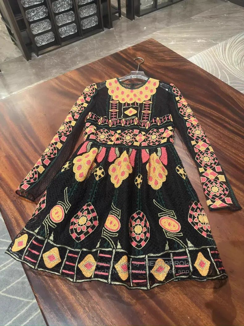 Valentino Valentino Heavy work embroidered dress Size S / US 4 / IT 40 - 3 Thumbnail